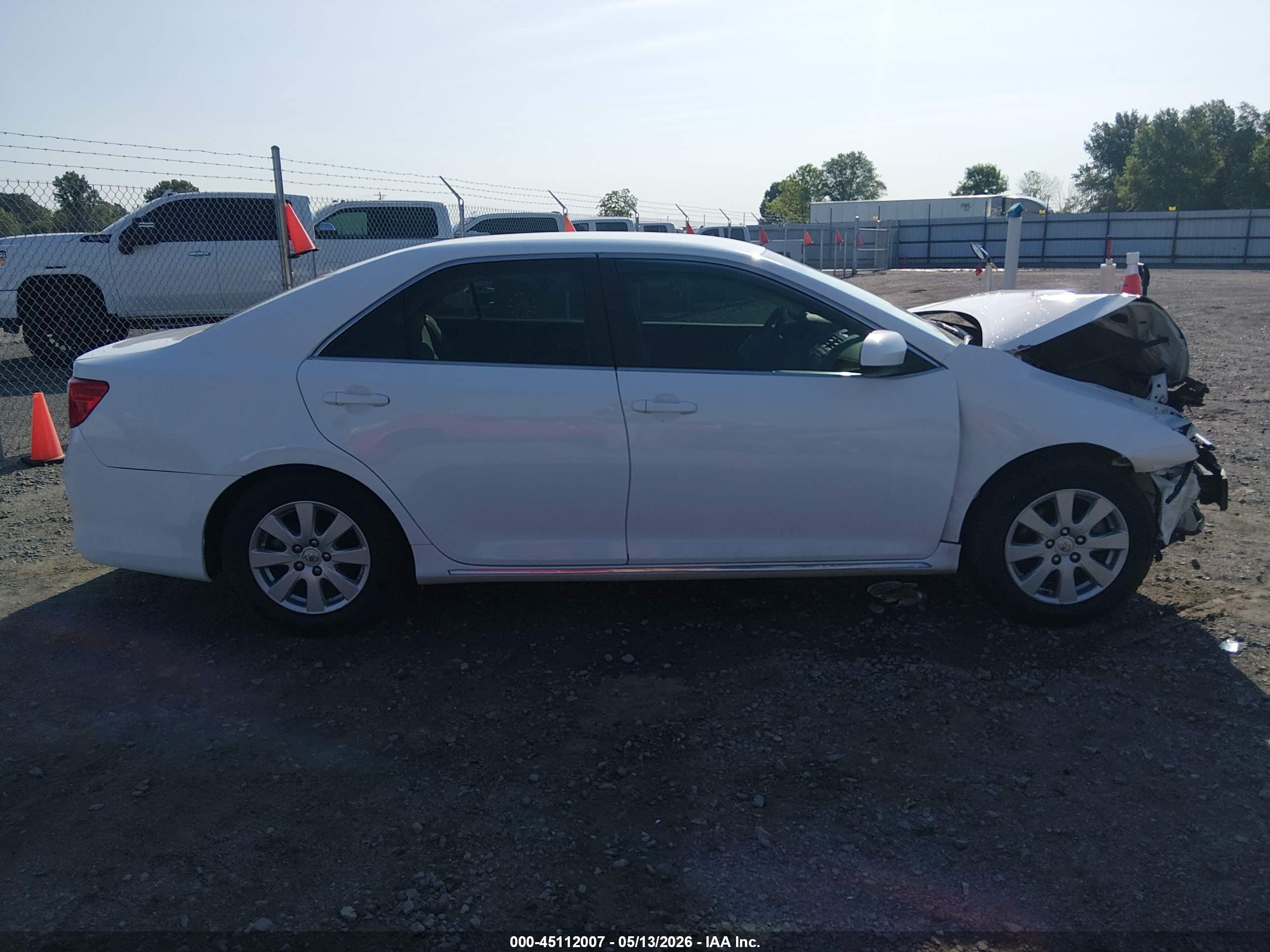 2012 Toyota Camry Le White vin: 4T4BF1FK3CR259165