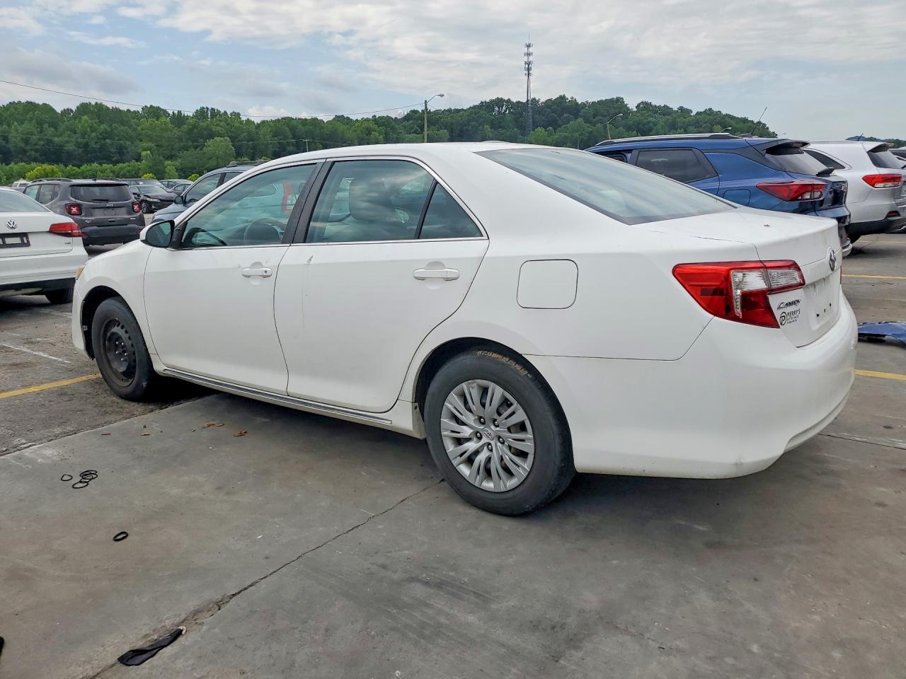 2012 Toyota Camry Le White vin: 4T4BF1FK3CR273602