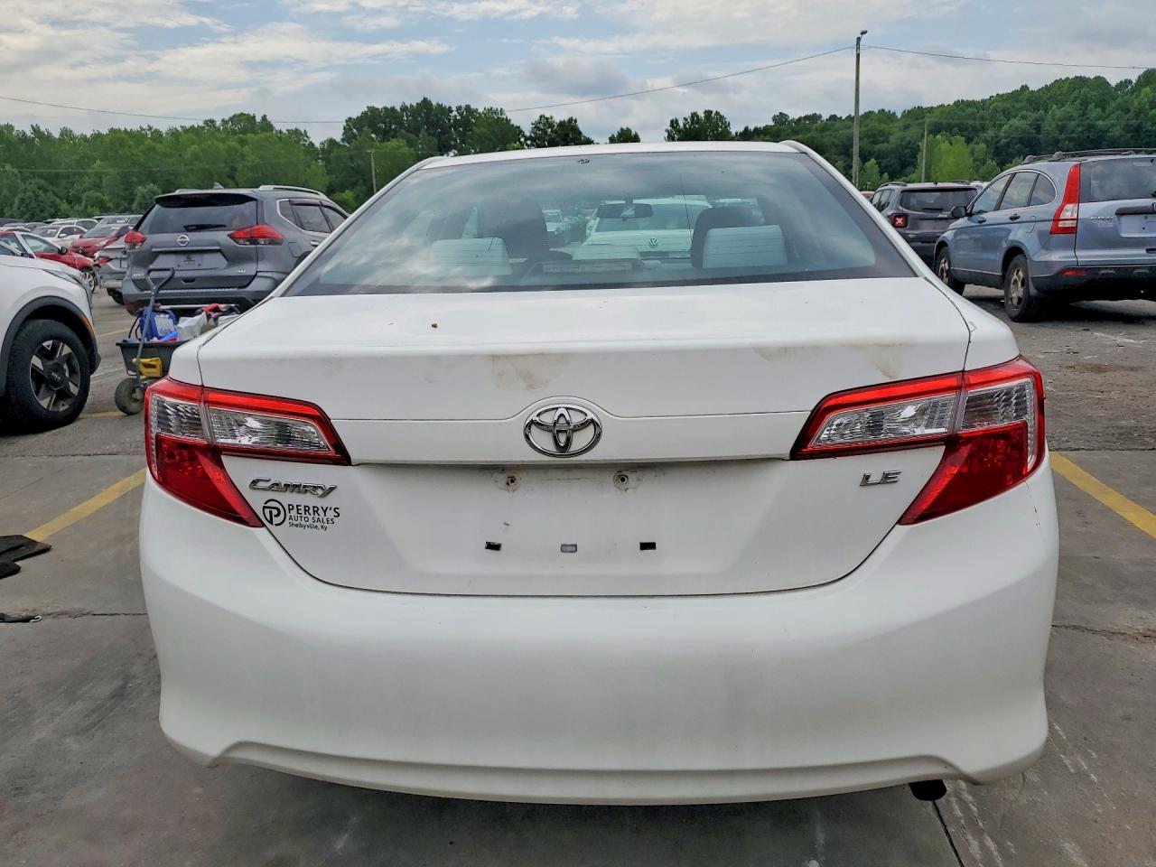 2012 Toyota Camry Le White vin: 4T4BF1FK3CR273602