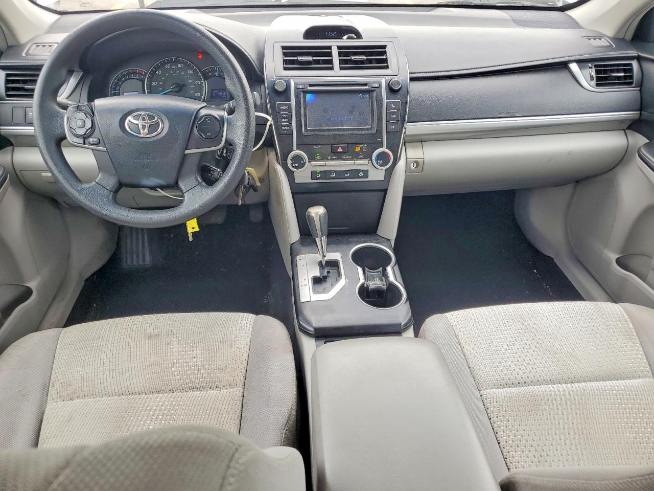 2012 Toyota Camry Le White vin: 4T4BF1FK3CR273602