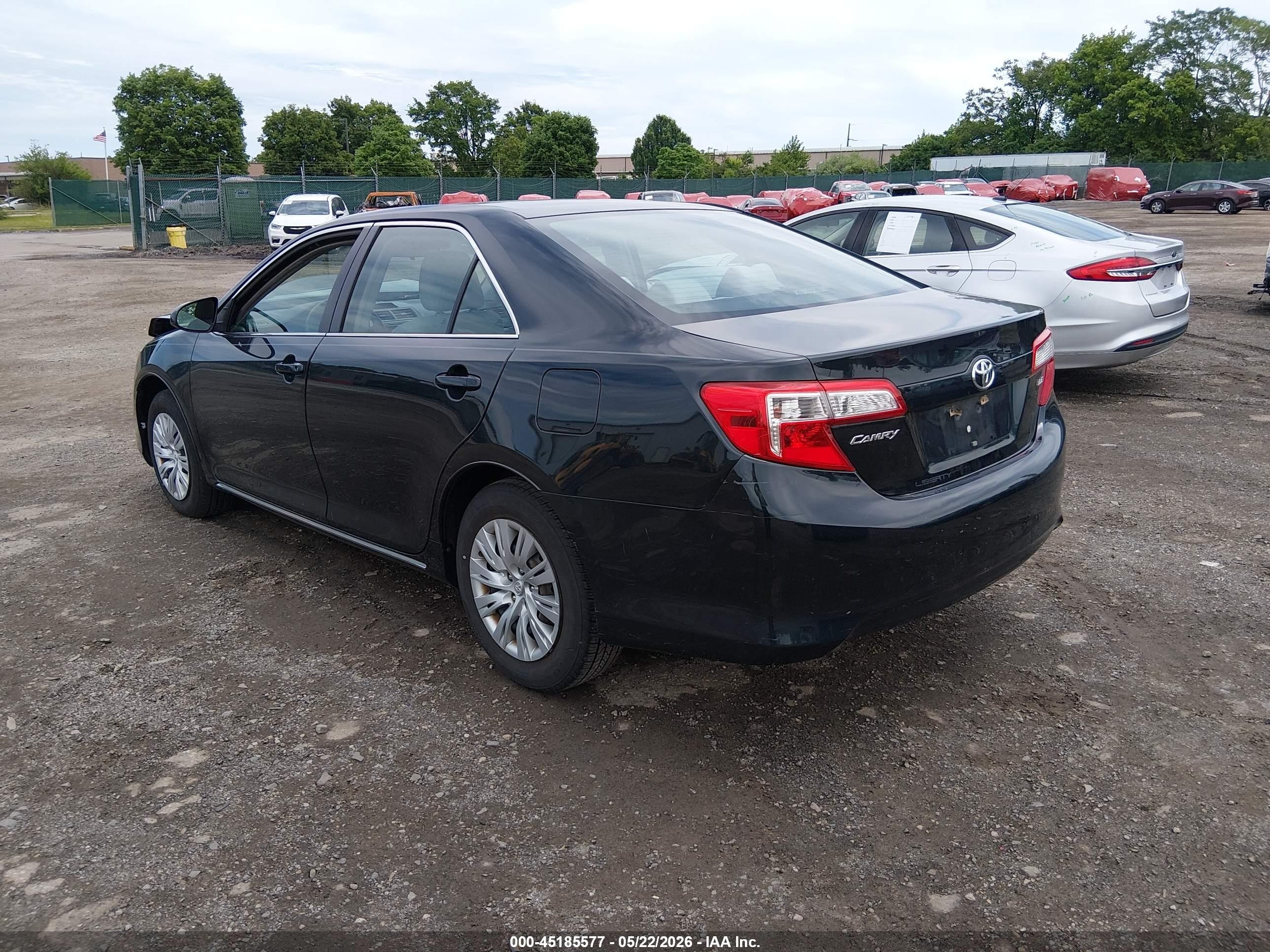 2013 Toyota Camry Le Dark Blue vin: 4T4BF1FK3DR274766