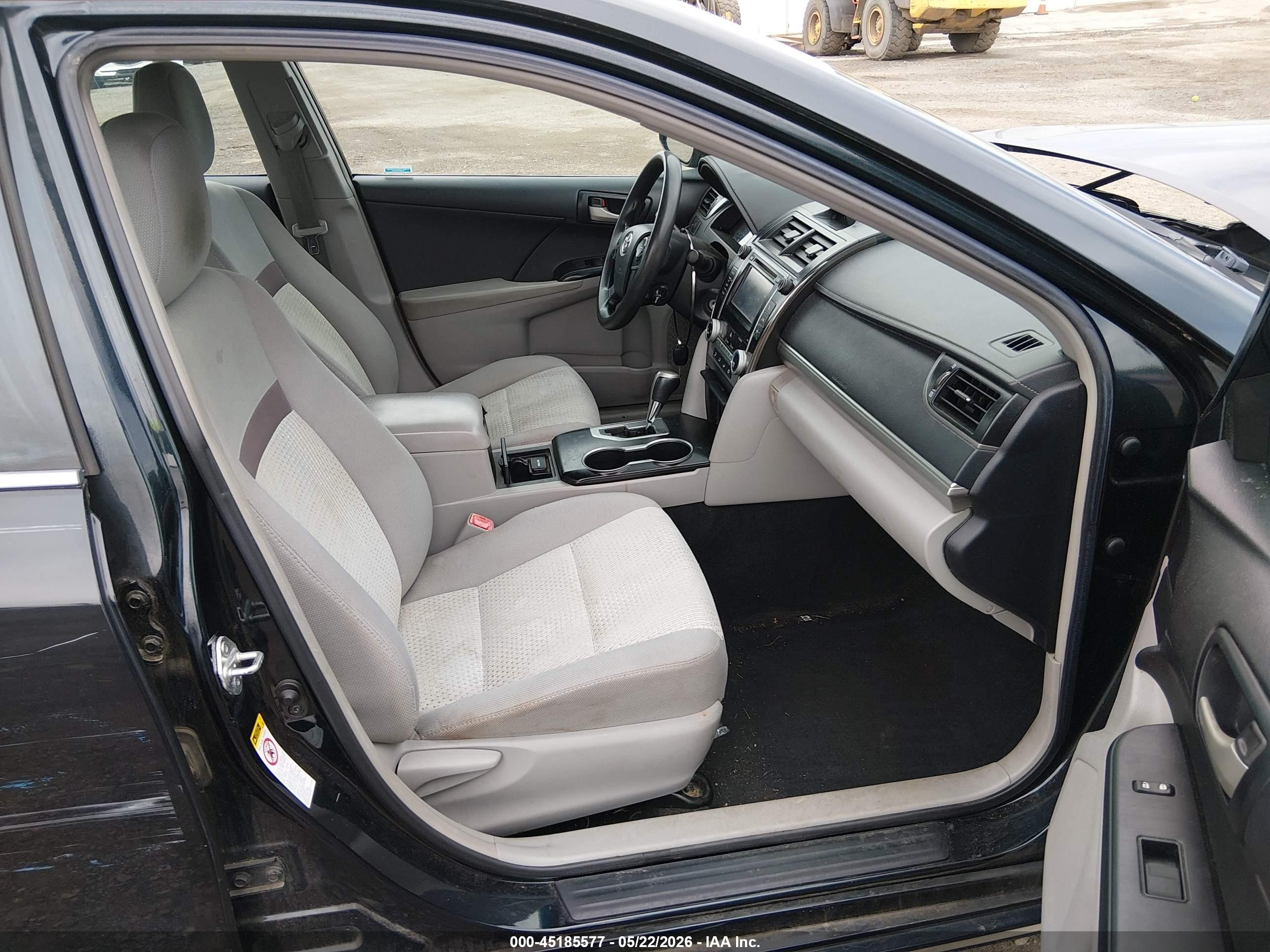 2013 Toyota Camry Le Dark Blue vin: 4T4BF1FK3DR274766