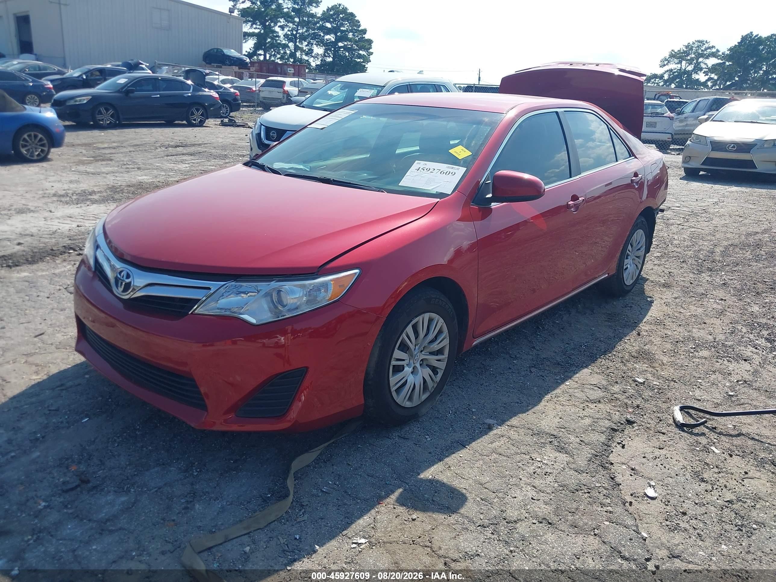 2013 Toyota Camry Le Red vin: 4T4BF1FK3DR285945