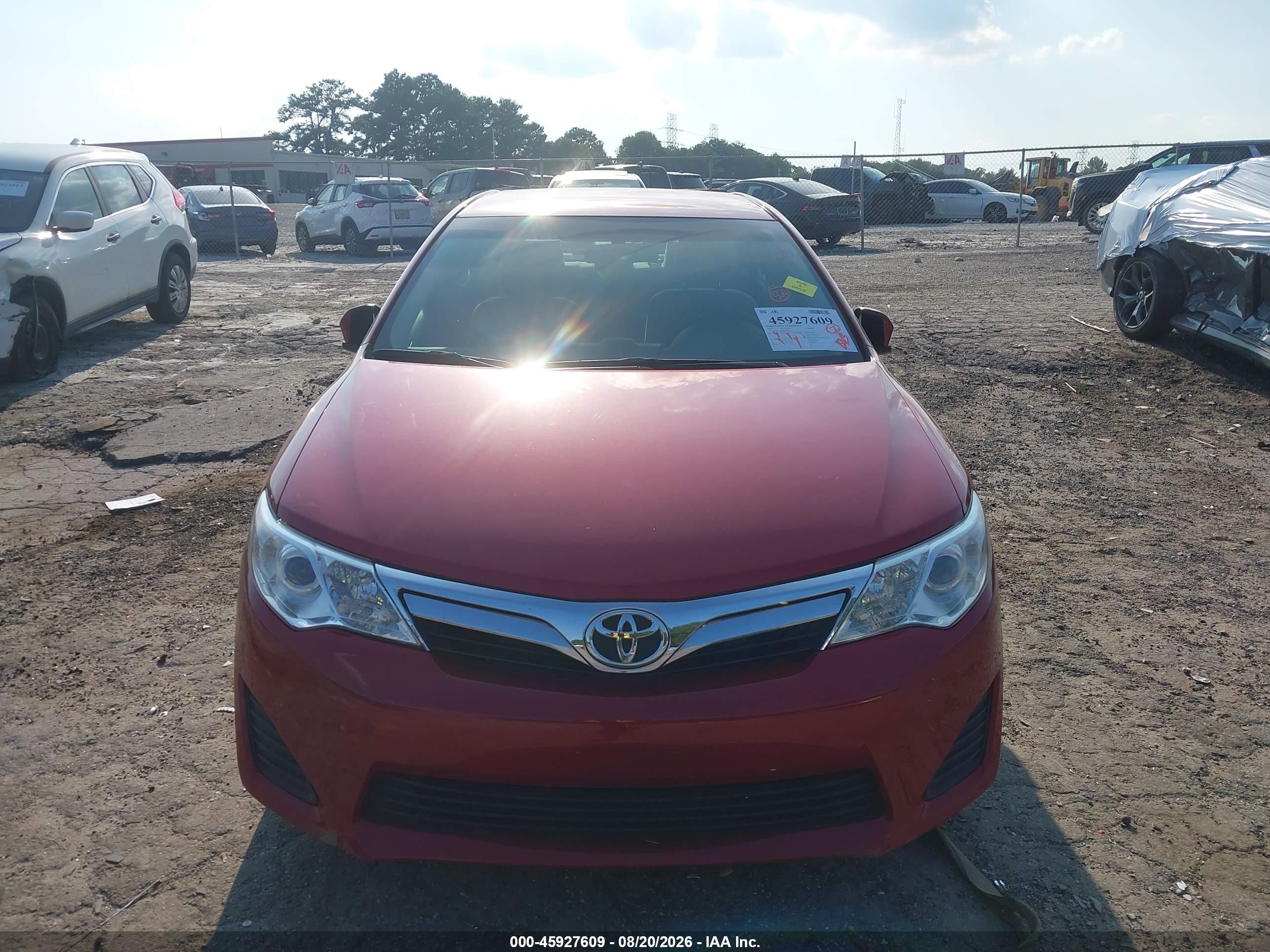 2013 Toyota Camry Le Red vin: 4T4BF1FK3DR285945