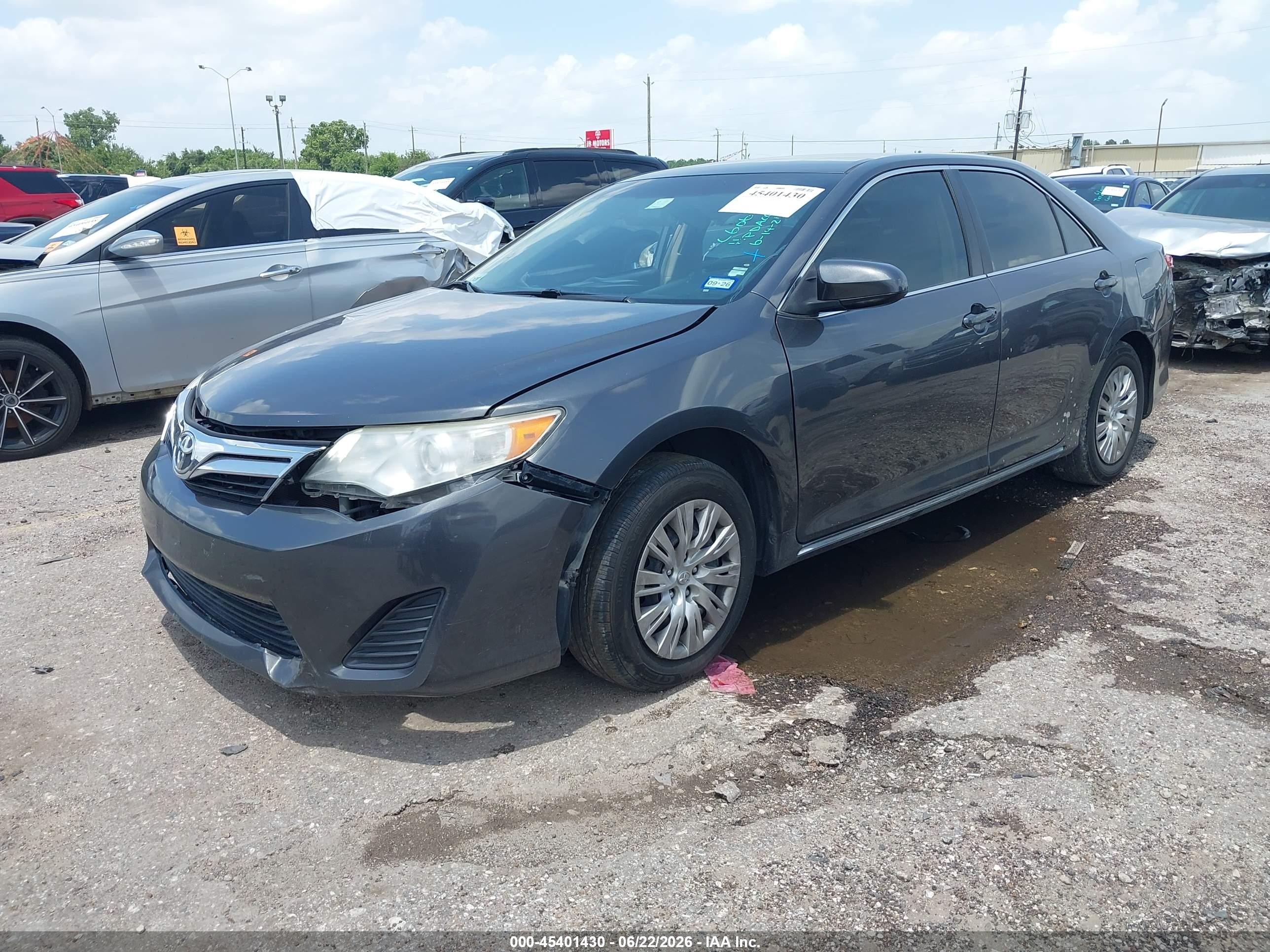 2013 Toyota Camry Le Серый vin: 4T4BF1FK3DR293527