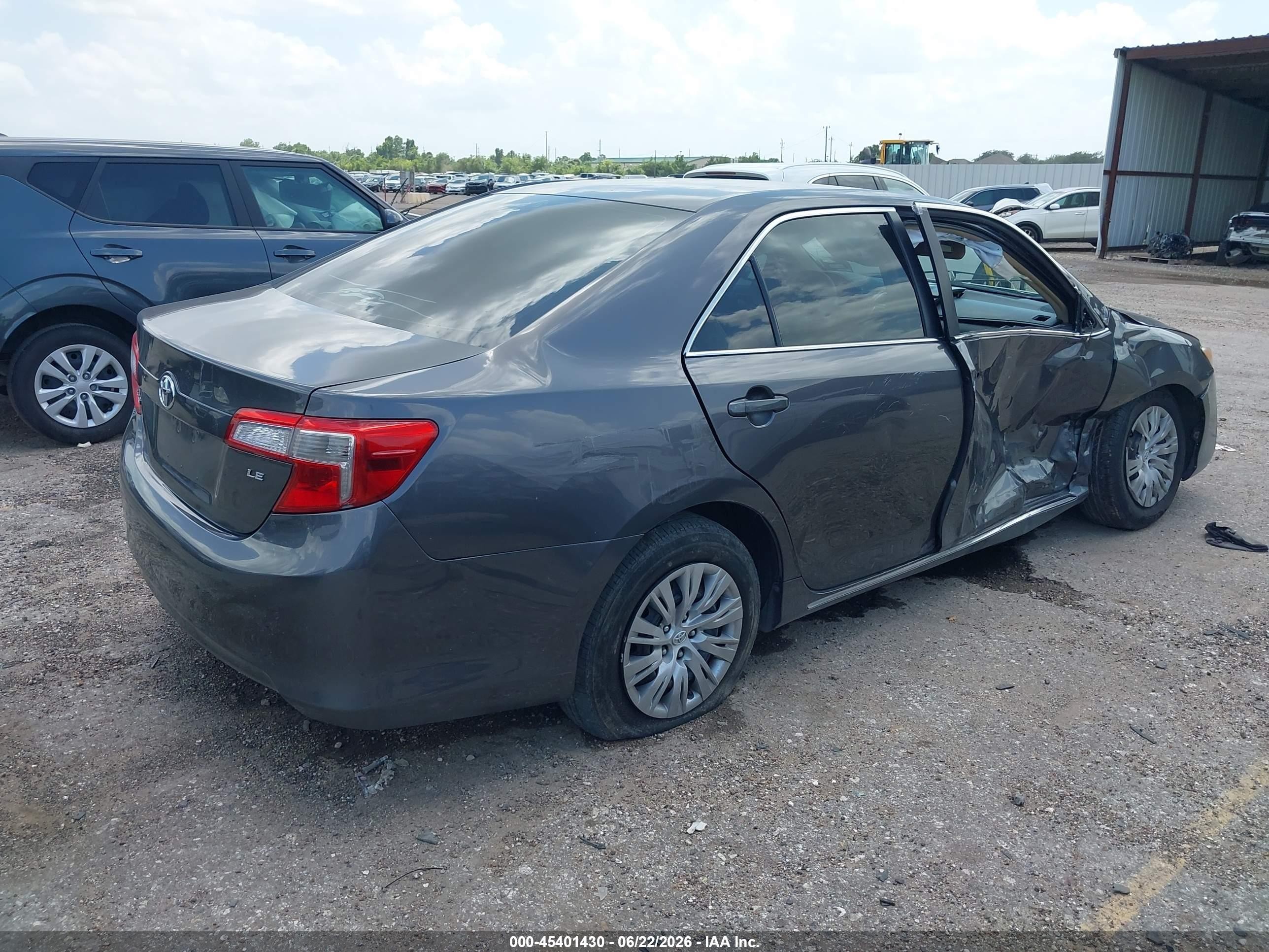 2013 Toyota Camry Le Серый vin: 4T4BF1FK3DR293527