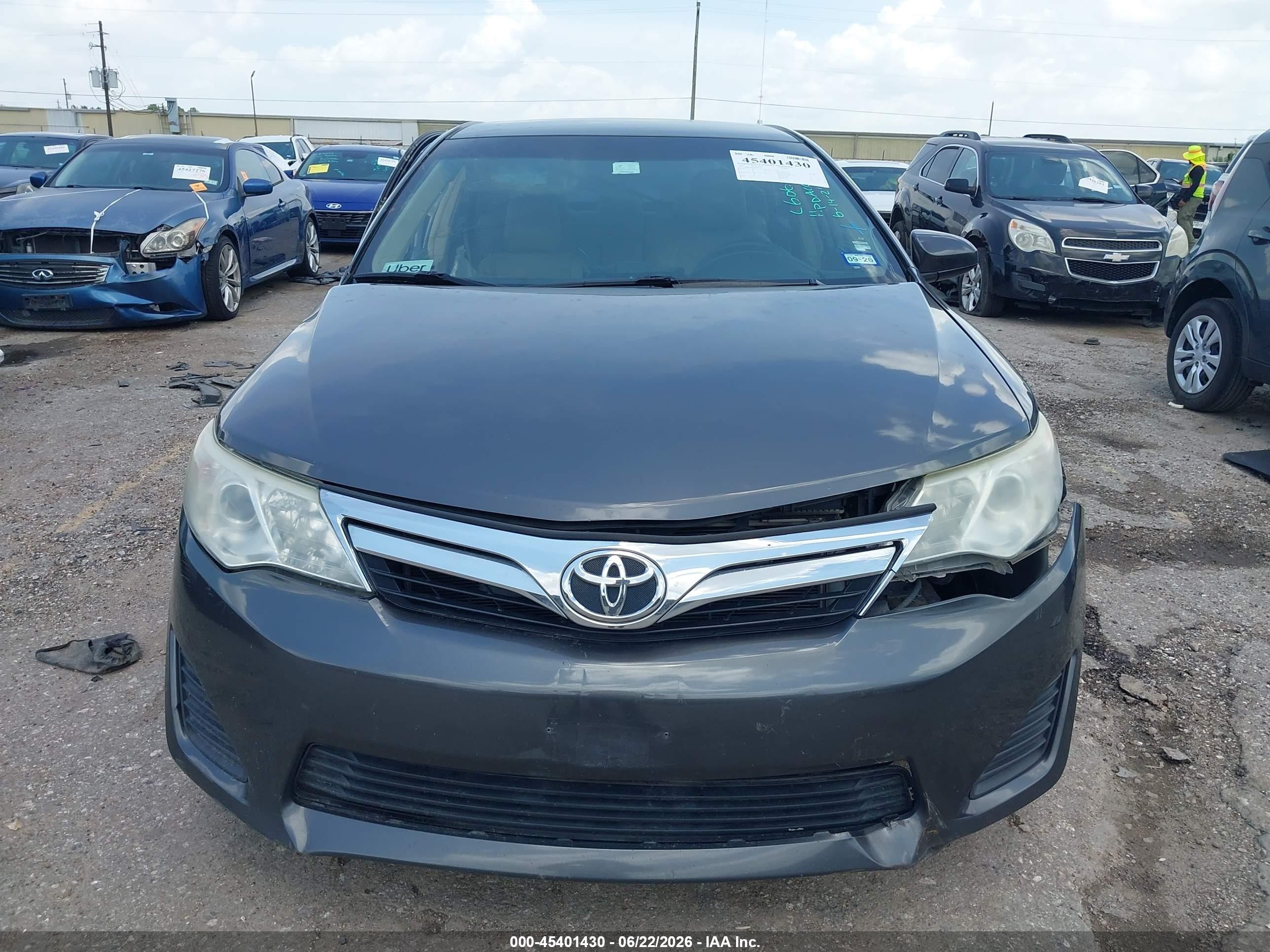2013 Toyota Camry Le Серый vin: 4T4BF1FK3DR293527