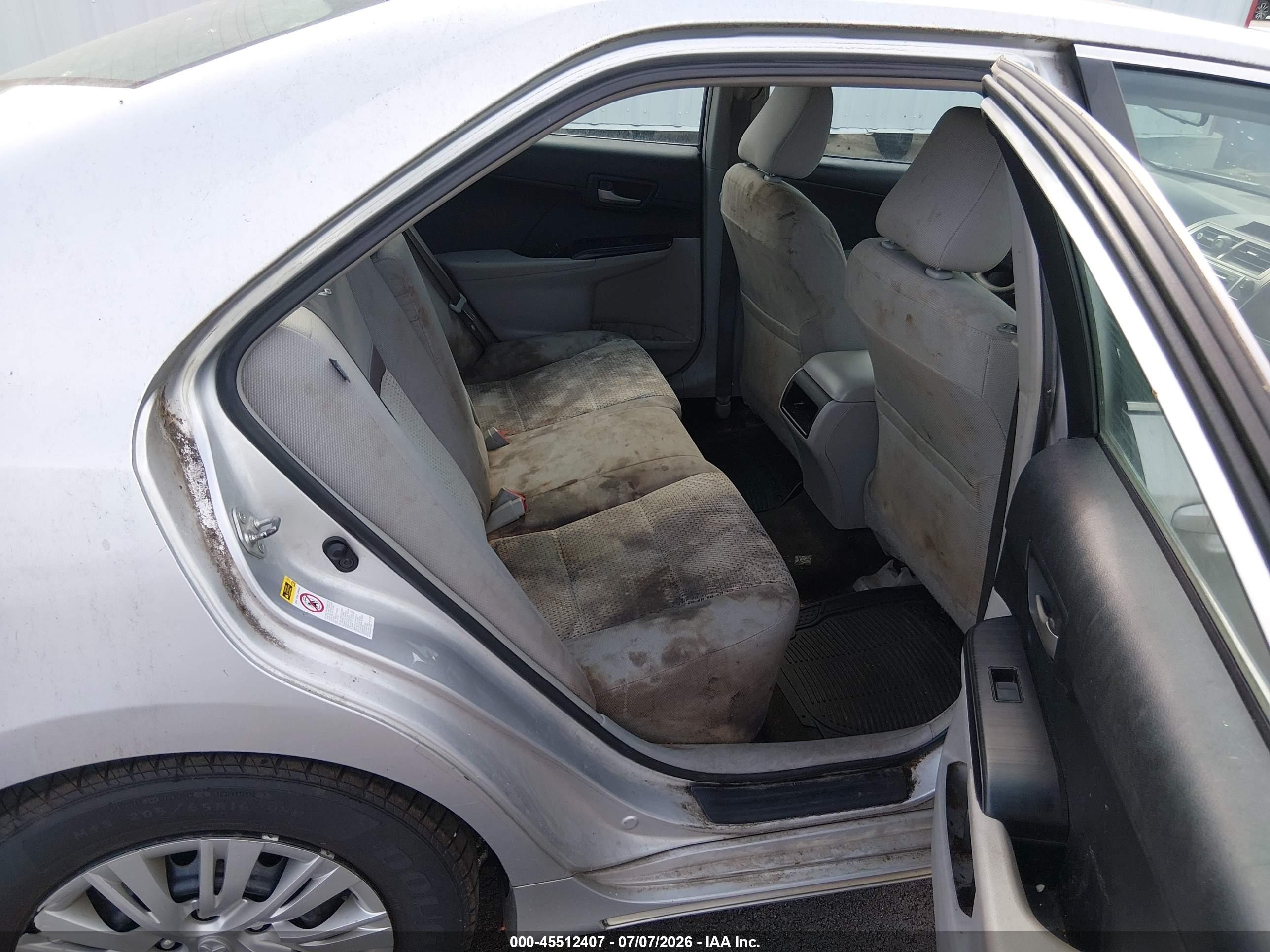 2013 Toyota Camry Le Серебряный vin: 4T4BF1FK3DR297240