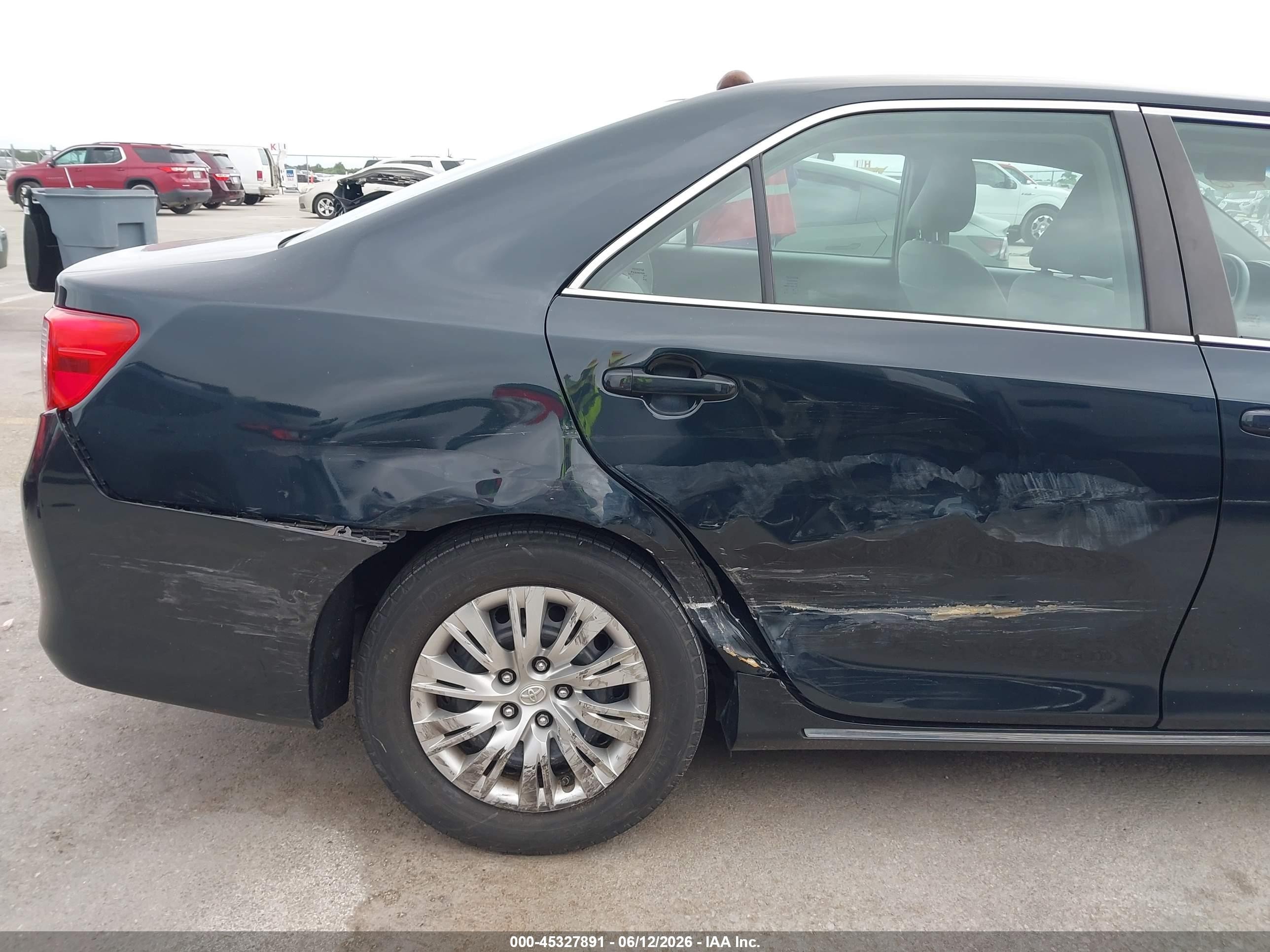 2013 Toyota Camry Le Black vin: 4T4BF1FK3DR303487