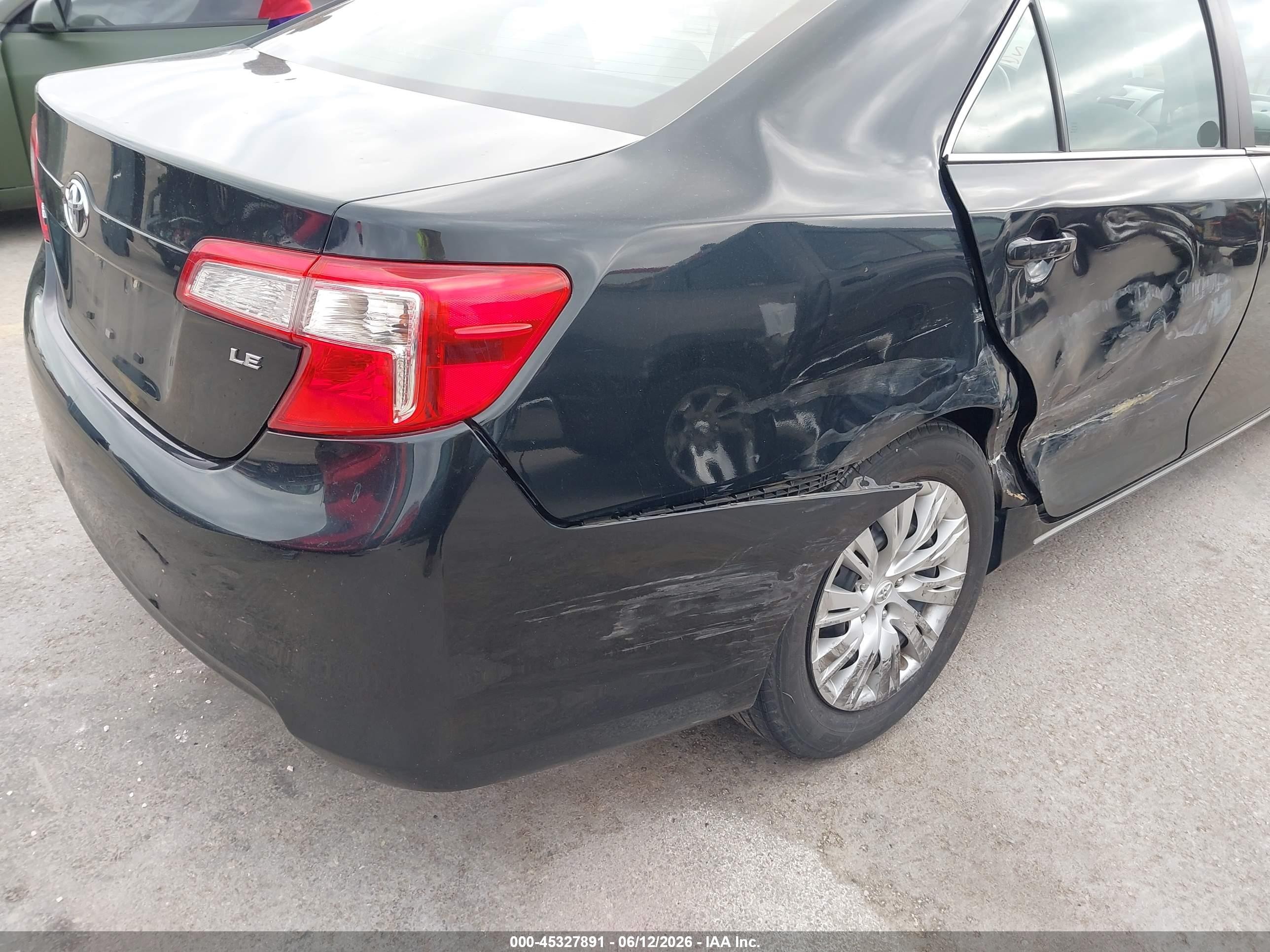 2013 Toyota Camry Le Black vin: 4T4BF1FK3DR303487
