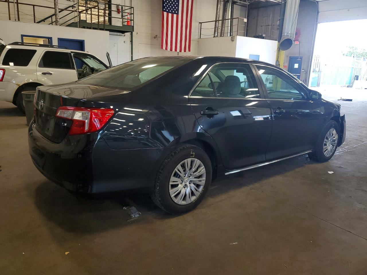 2013 Toyota Camry Le Blue vin: 4T4BF1FK3DR306051