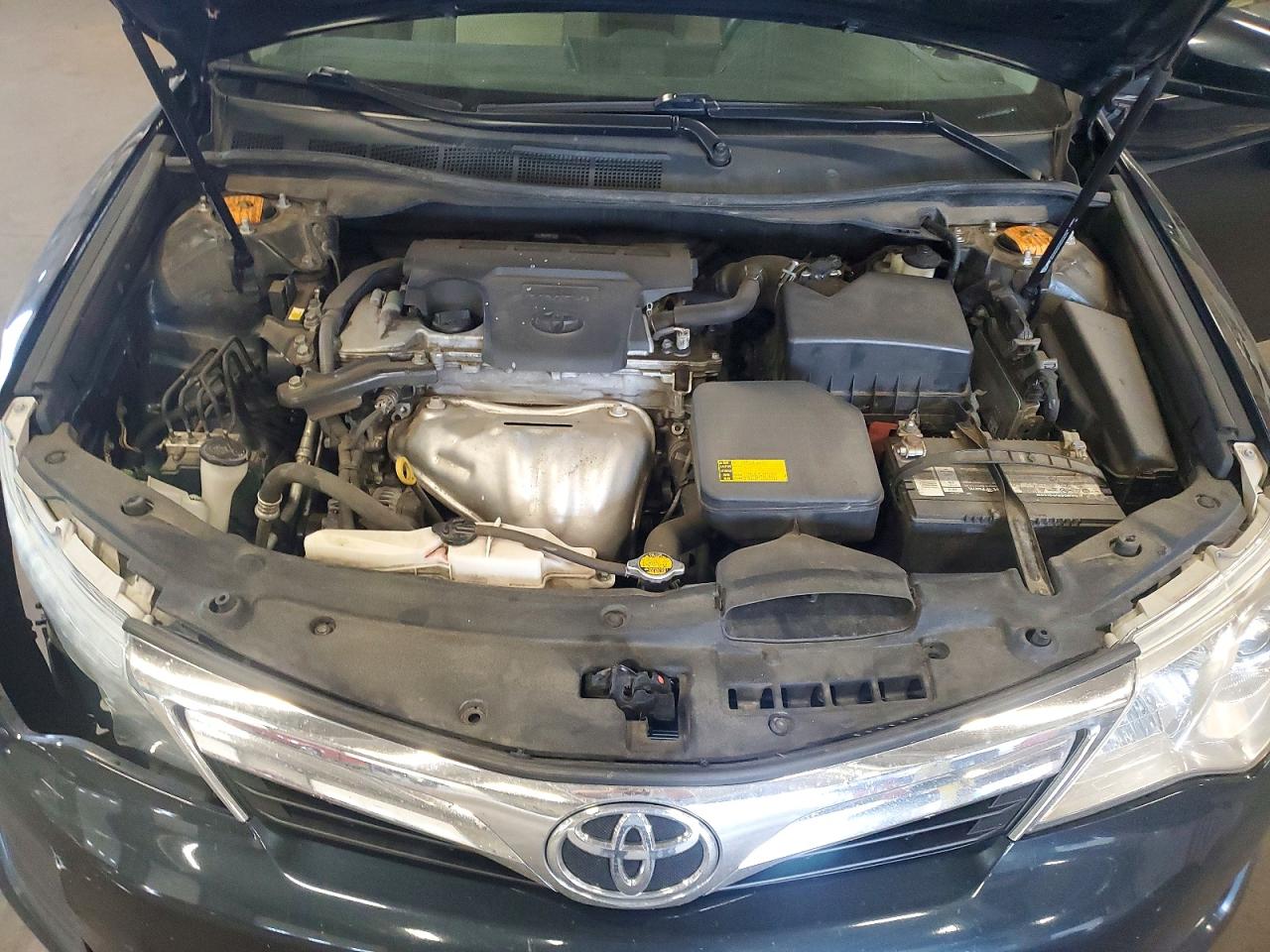 2013 Toyota Camry Le Blue vin: 4T4BF1FK3DR306051