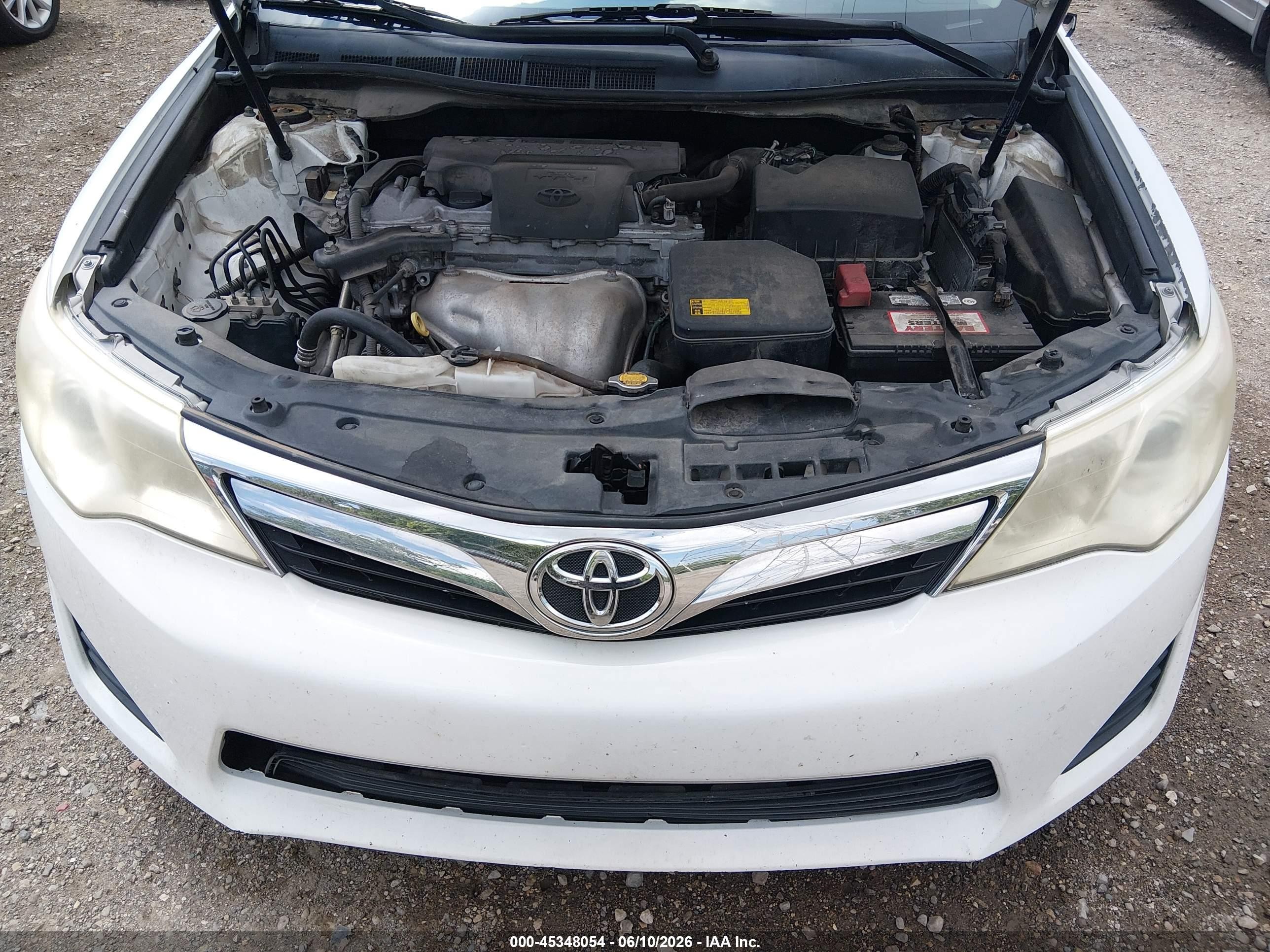 2013 Toyota Camry Le White vin: 4T4BF1FK3DR309144