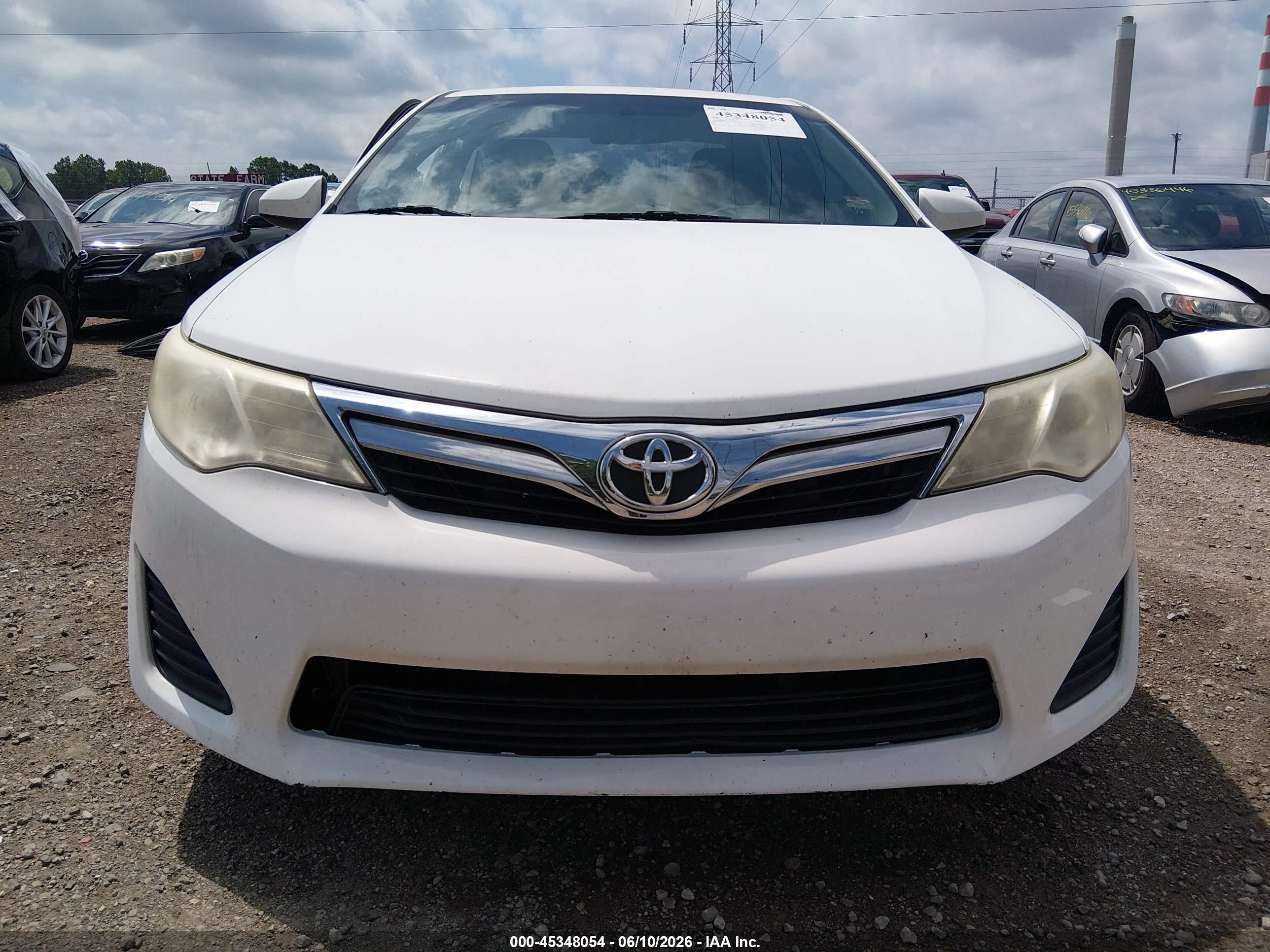 2013 Toyota Camry Le White vin: 4T4BF1FK3DR309144