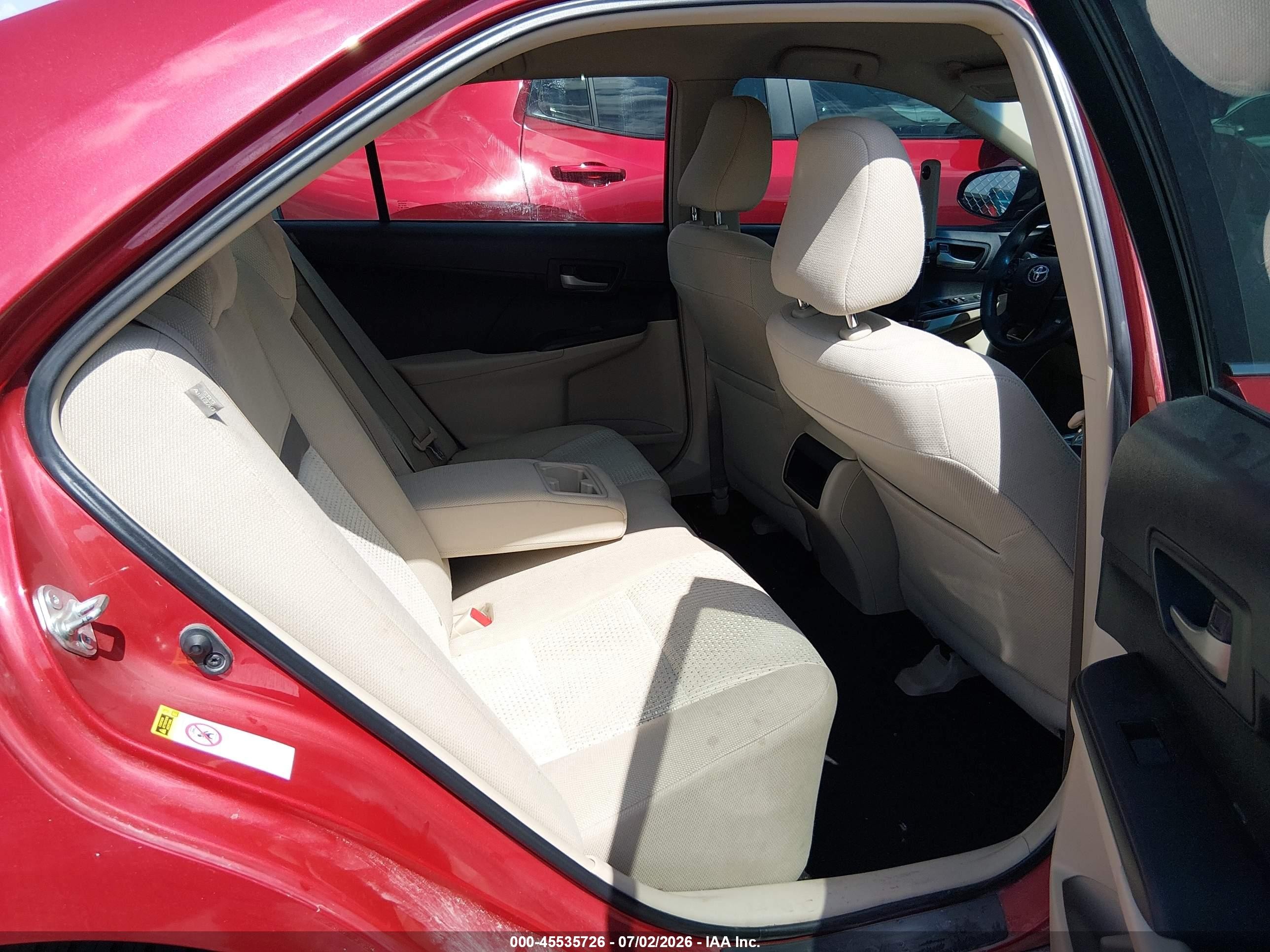 2013 Toyota Camry Le Red vin: 4T4BF1FK3DR328051