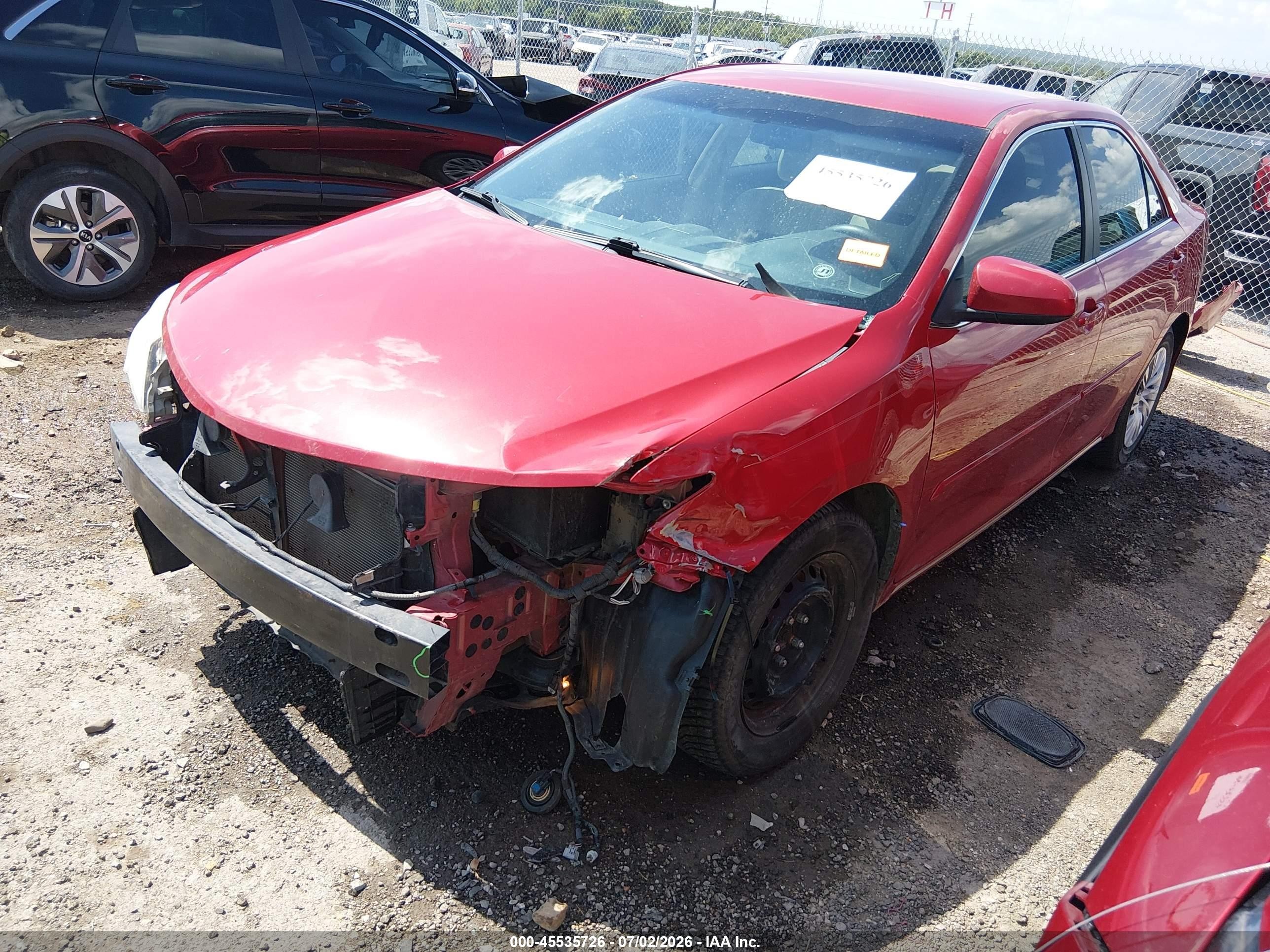 2013 Toyota Camry Le Red vin: 4T4BF1FK3DR328051