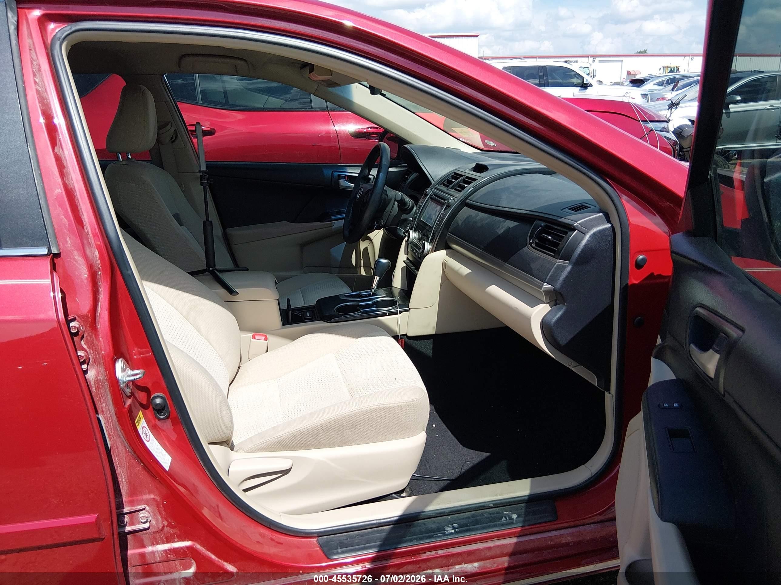 2013 Toyota Camry Le Red vin: 4T4BF1FK3DR328051