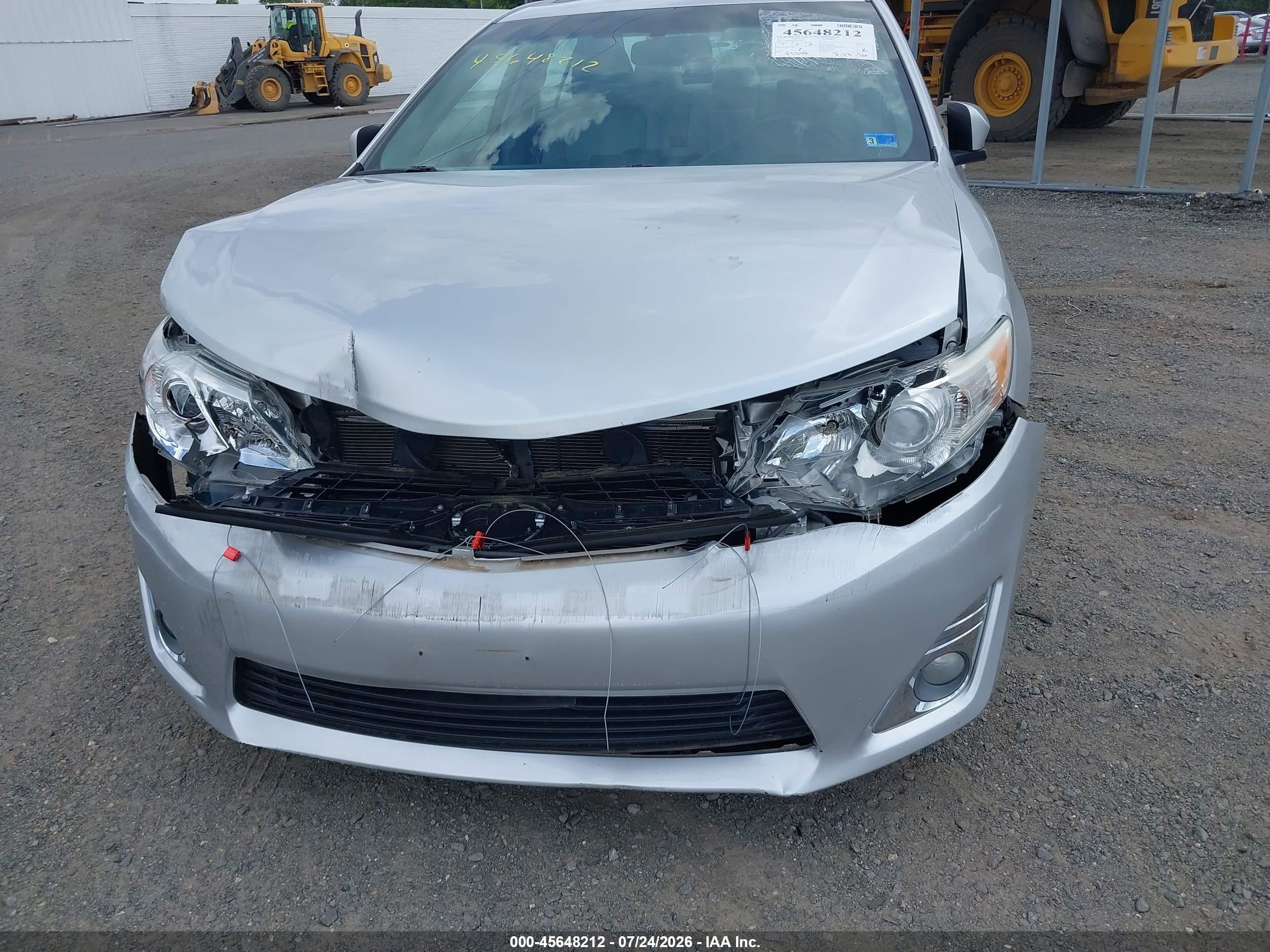 2014 Toyota Camry Xle Silver vin: 4T4BF1FK3ER338323