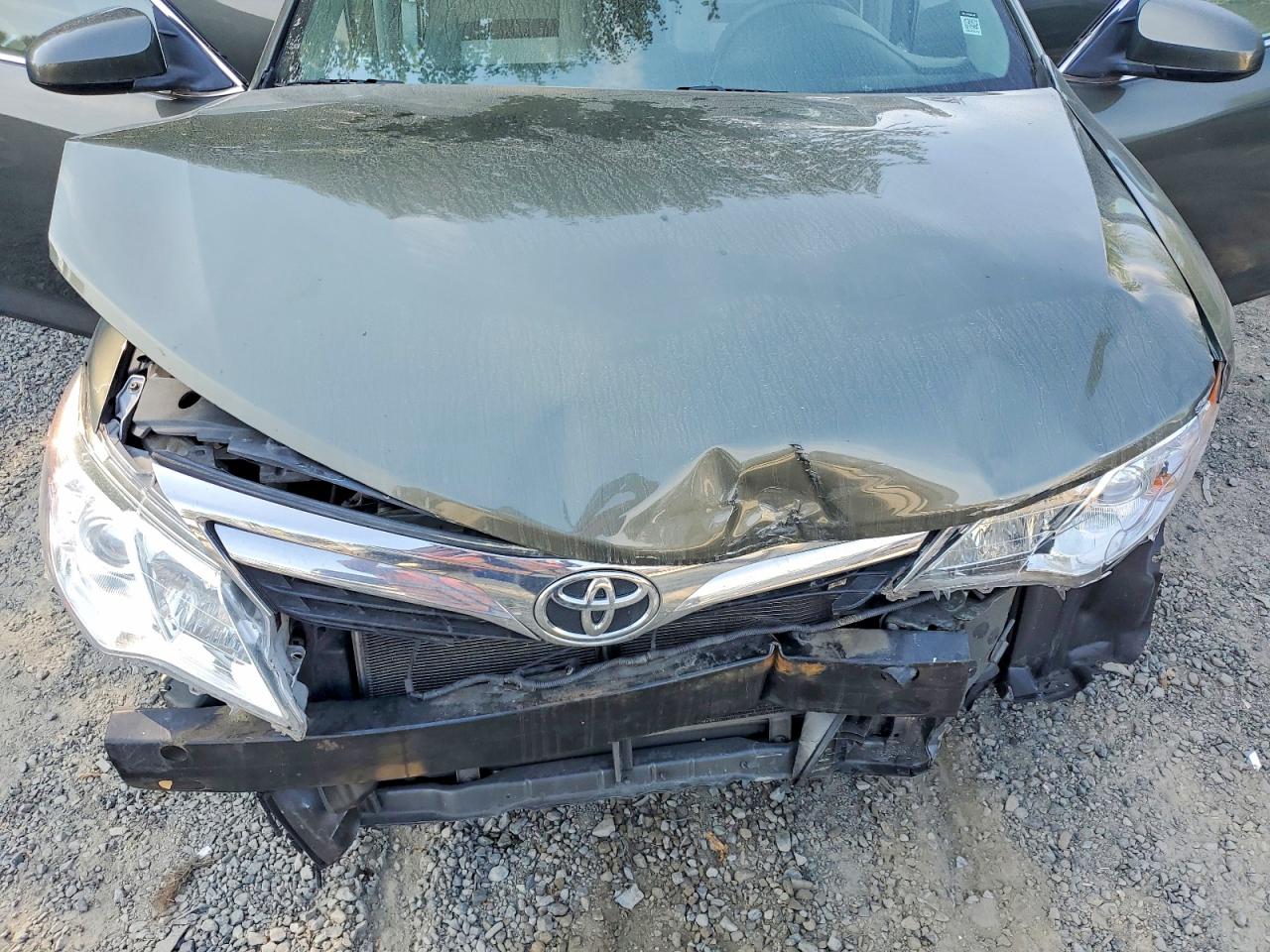 2014 Toyota Camry Le Gray vin: 4T4BF1FK3ER350844
