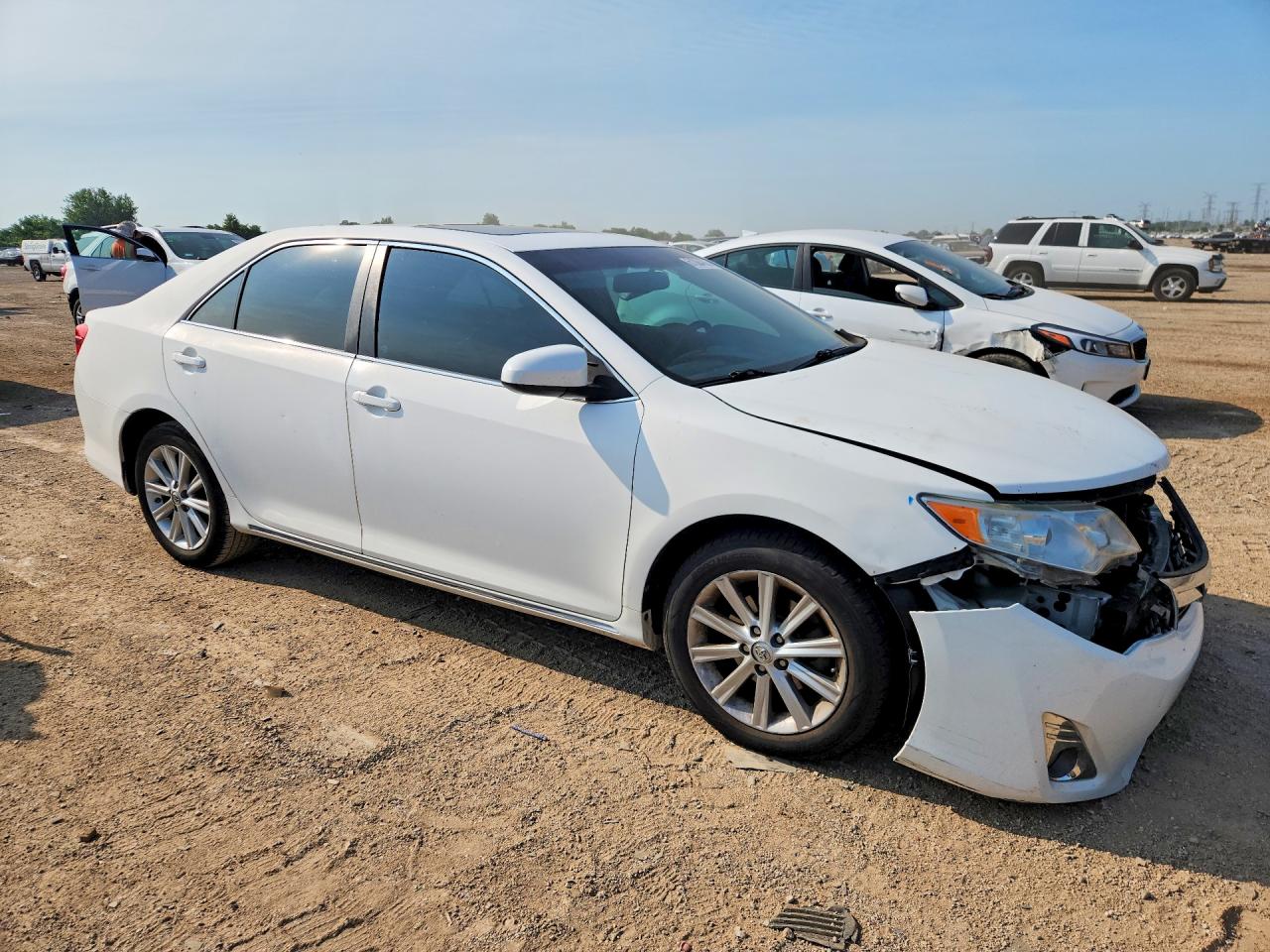 2014 Toyota Camry Xle Белый vin: 4T4BF1FK3ER355056