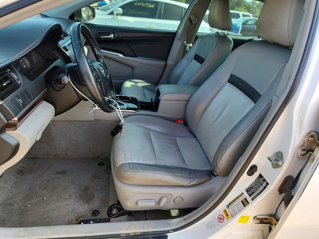 2014 Toyota Camry Xle Белый vin: 4T4BF1FK3ER355056