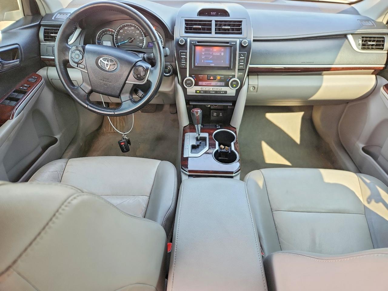 2014 Toyota Camry Xle Белый vin: 4T4BF1FK3ER355056