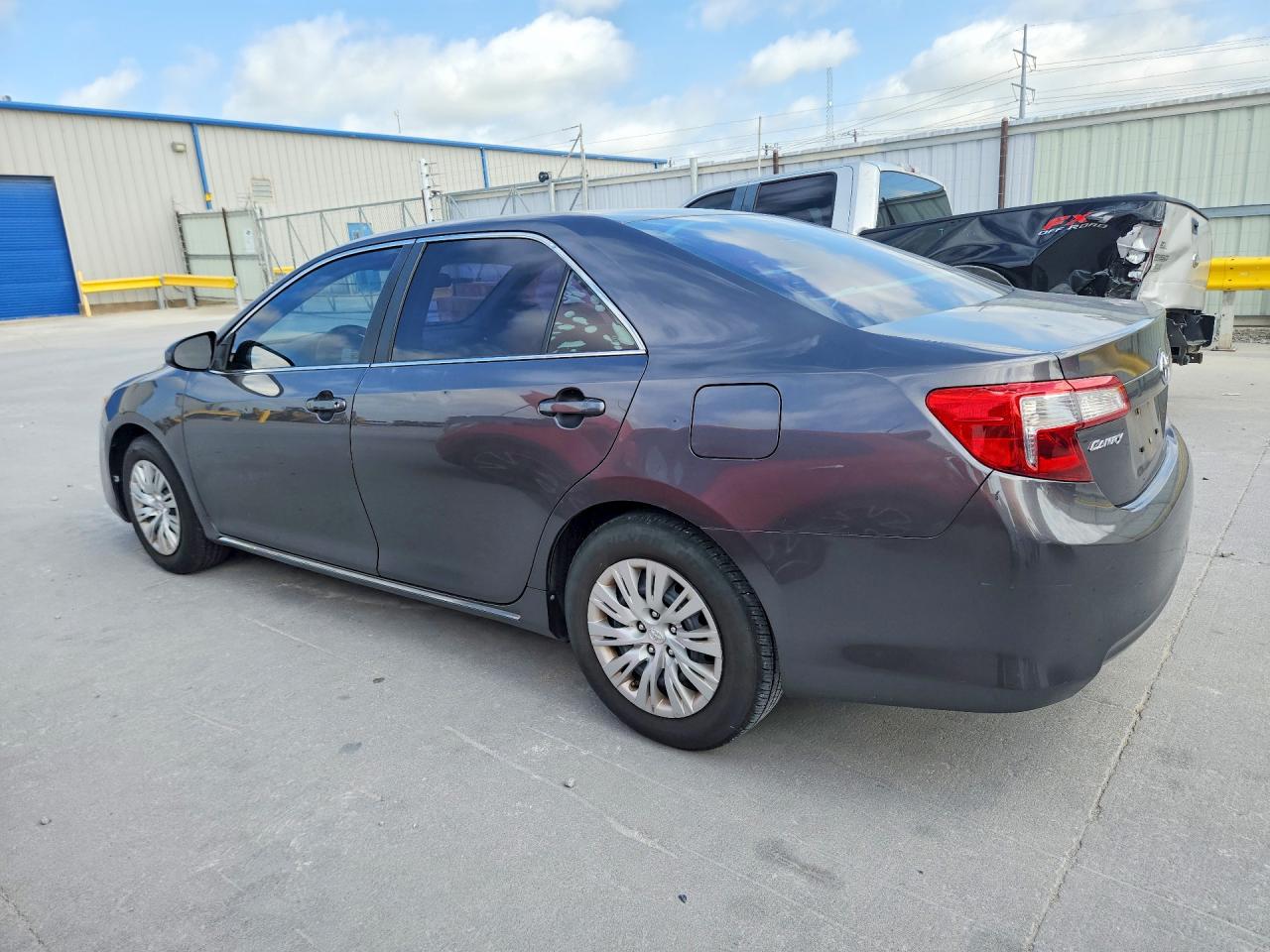 2014 Toyota Camry Le Gray vin: 4T4BF1FK3ER368924