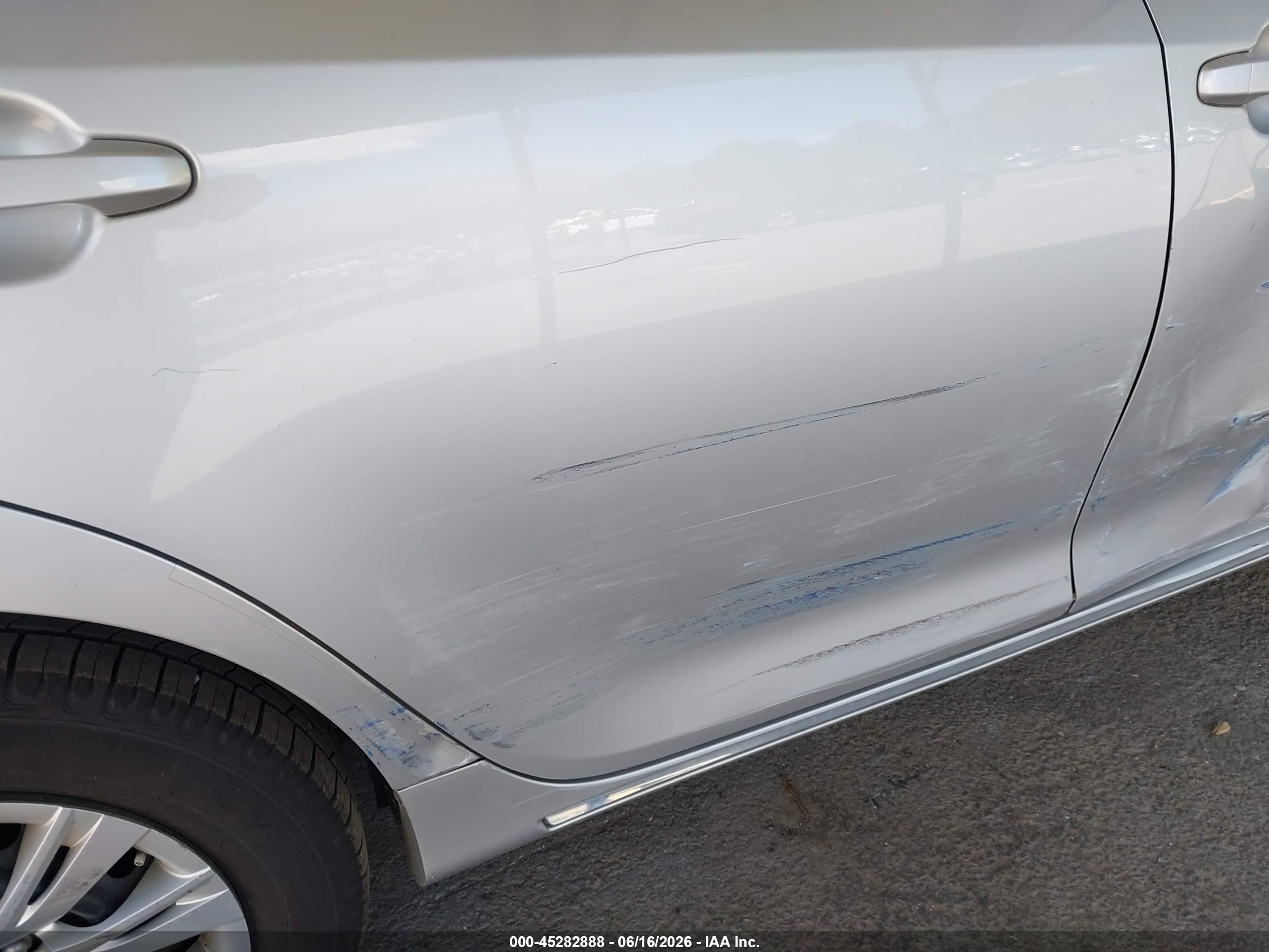 2014 Toyota Camry Le Silver vin: 4T4BF1FK3ER374948