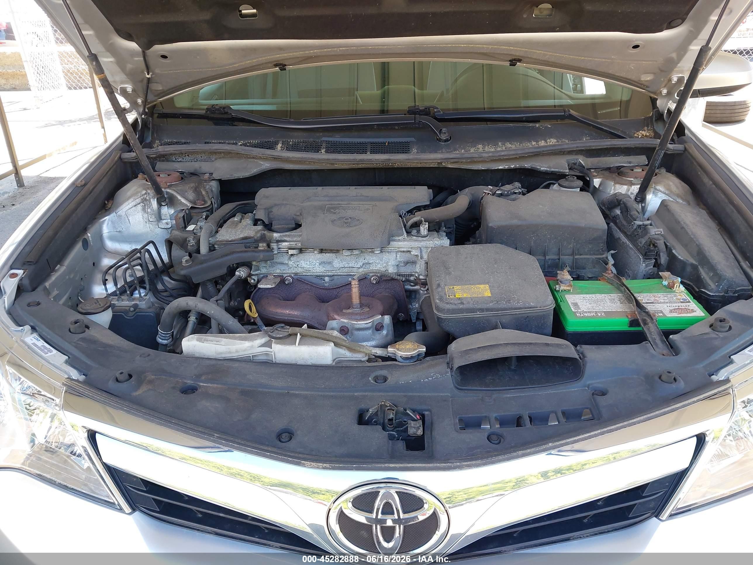 2014 Toyota Camry Le Silver vin: 4T4BF1FK3ER374948