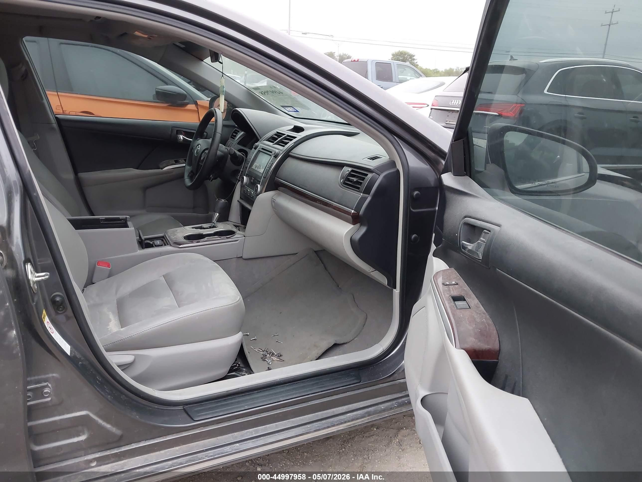 2014 Toyota Camry Xle Gray vin: 4T4BF1FK3ER378482