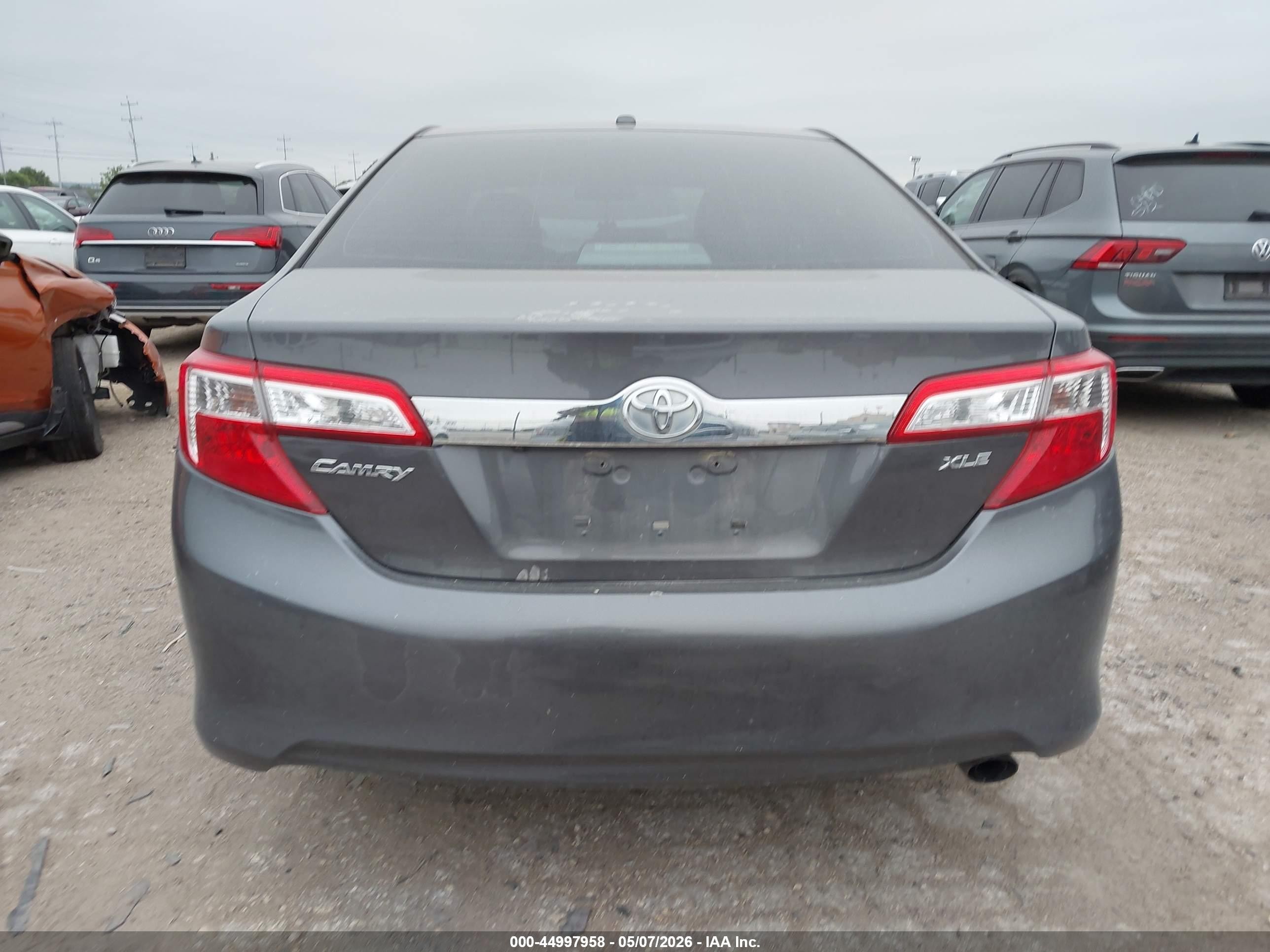 2014 Toyota Camry Xle Gray vin: 4T4BF1FK3ER378482