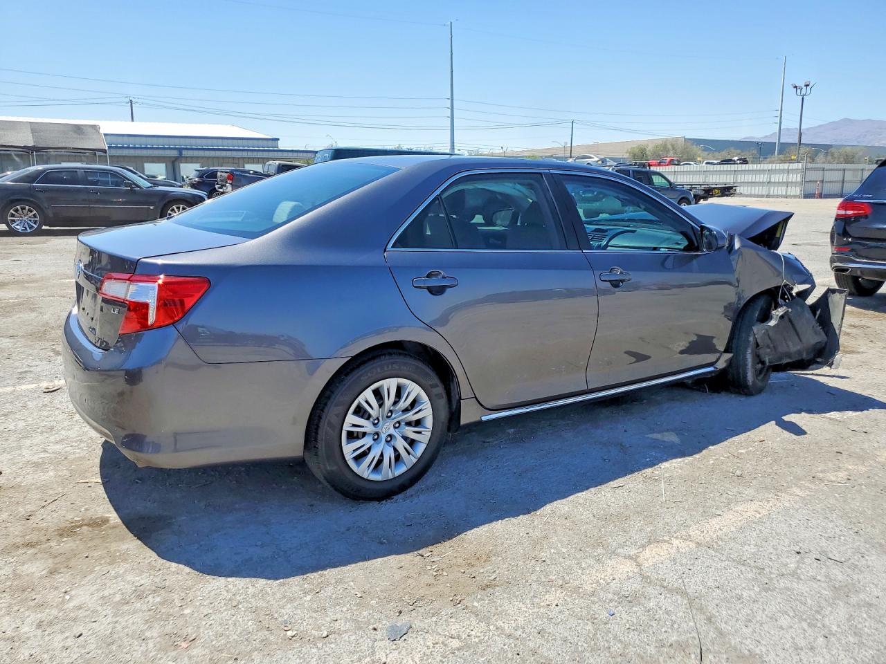 2014 Toyota Camry Le Gray vin: 4T4BF1FK3ER379261