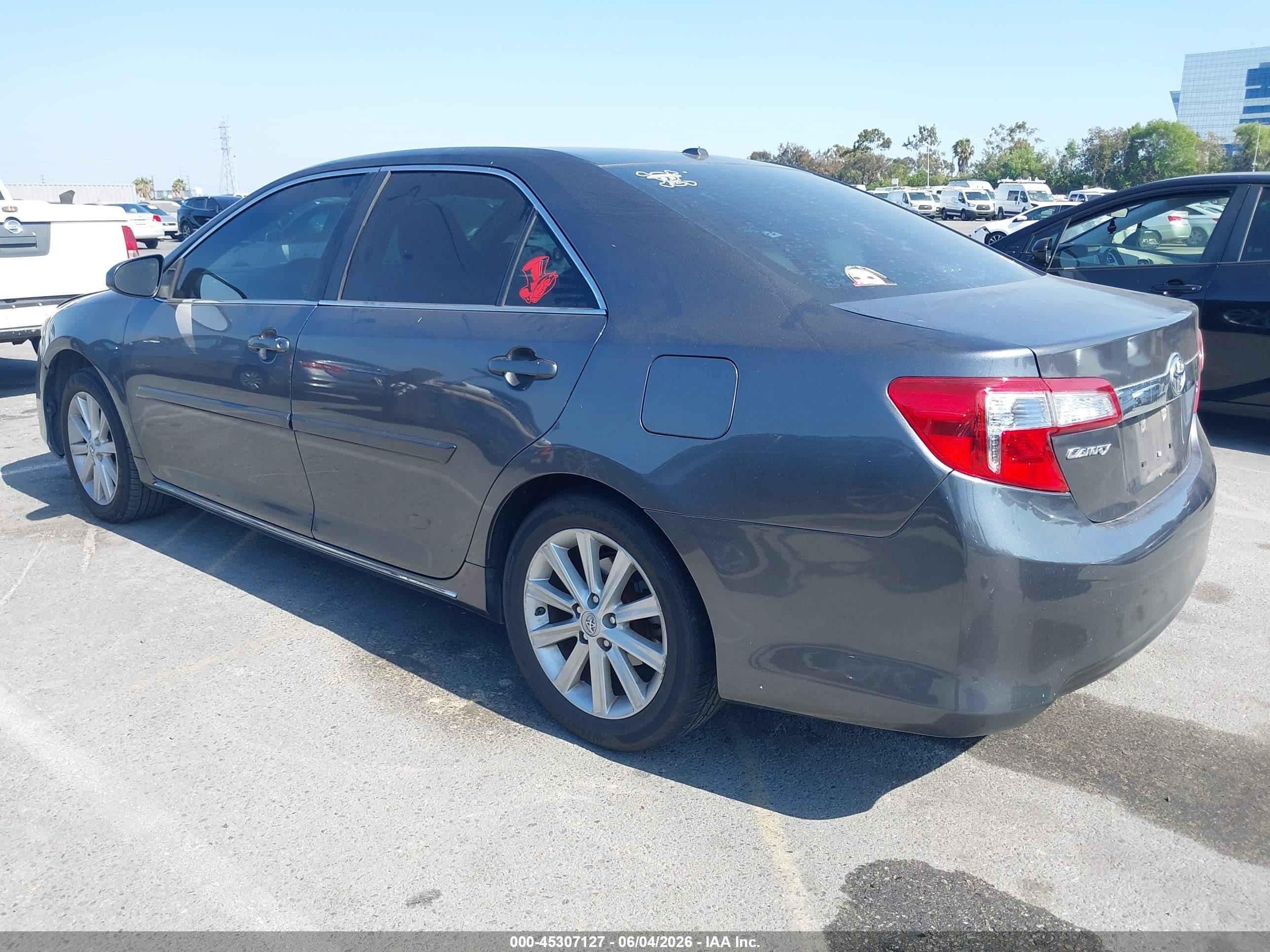 2014 Toyota Camry Xle Gray vin: 4T4BF1FK3ER384895