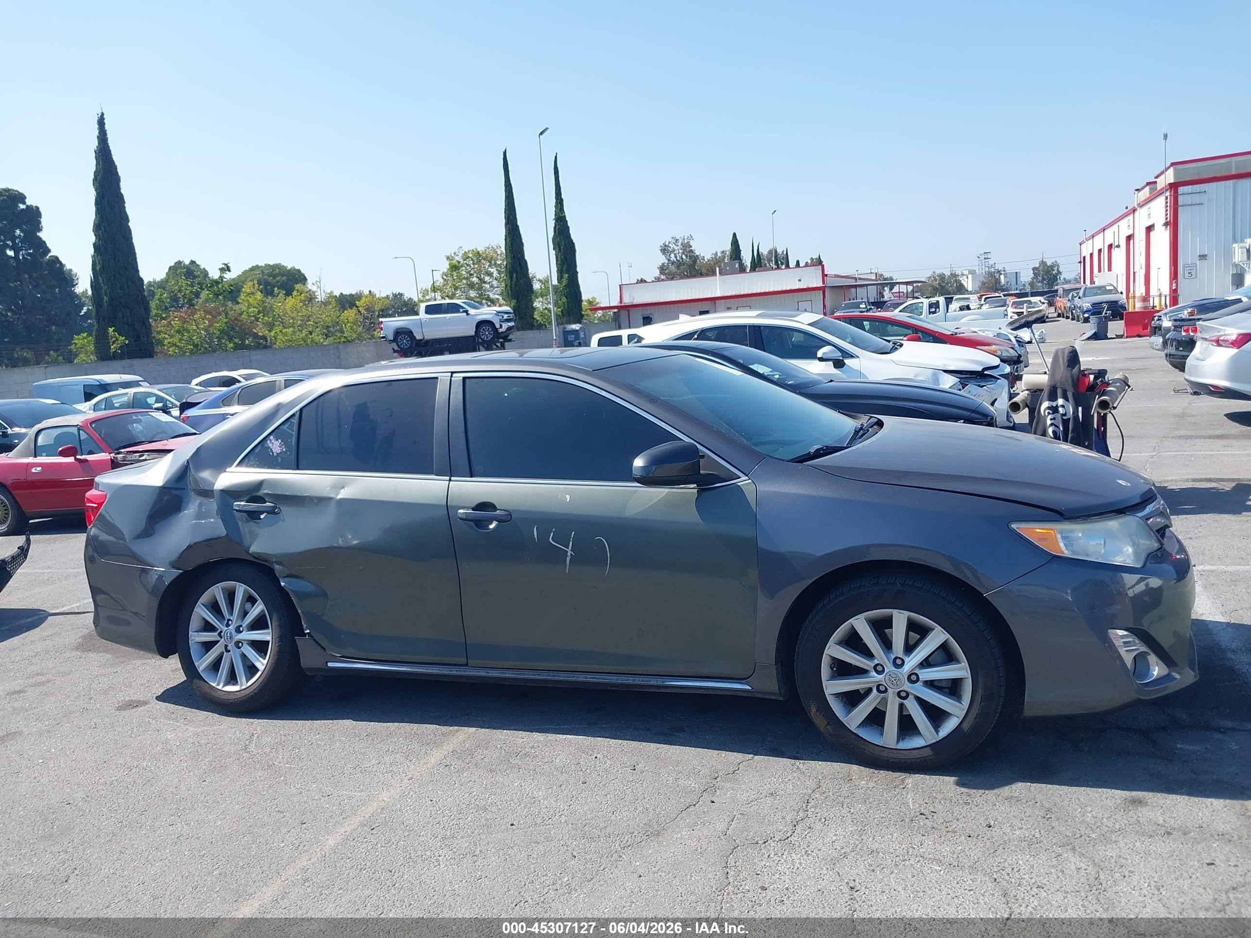 2014 Toyota Camry Xle Gray vin: 4T4BF1FK3ER384895