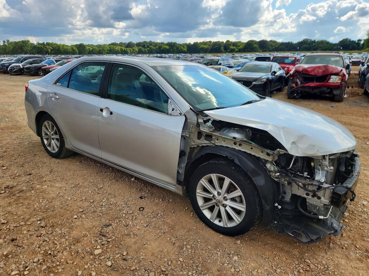 2014 Toyota Camry Xle Silver vin: 4T4BF1FK3ER387442