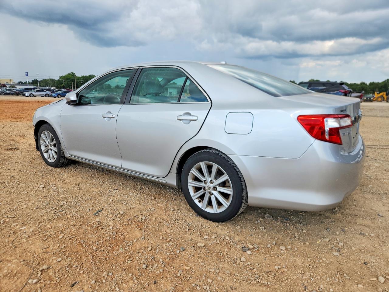 2014 Toyota Camry Xle Silver vin: 4T4BF1FK3ER387442