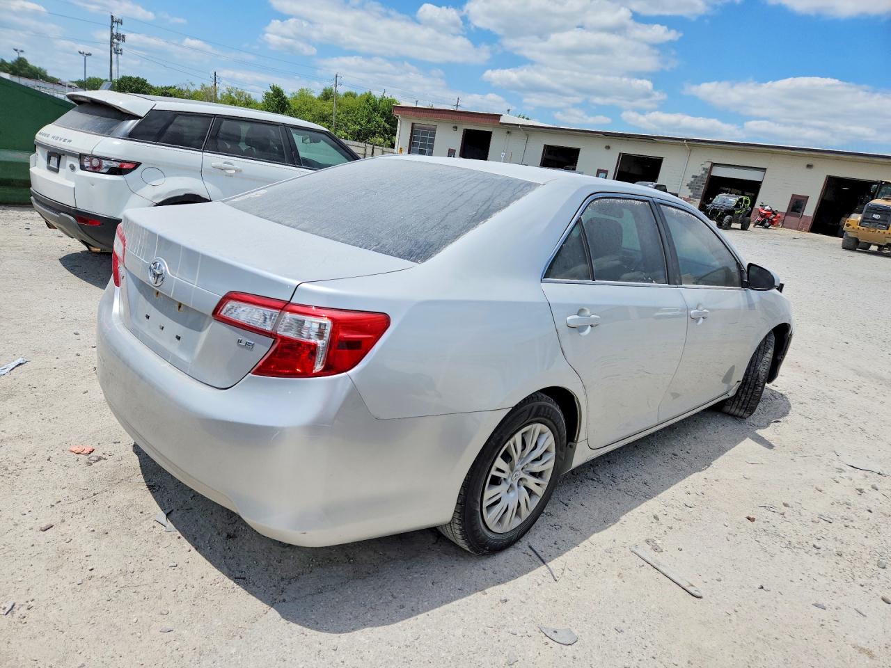 2014 Toyota Camry Le Silver vin: 4T4BF1FK3ER387635