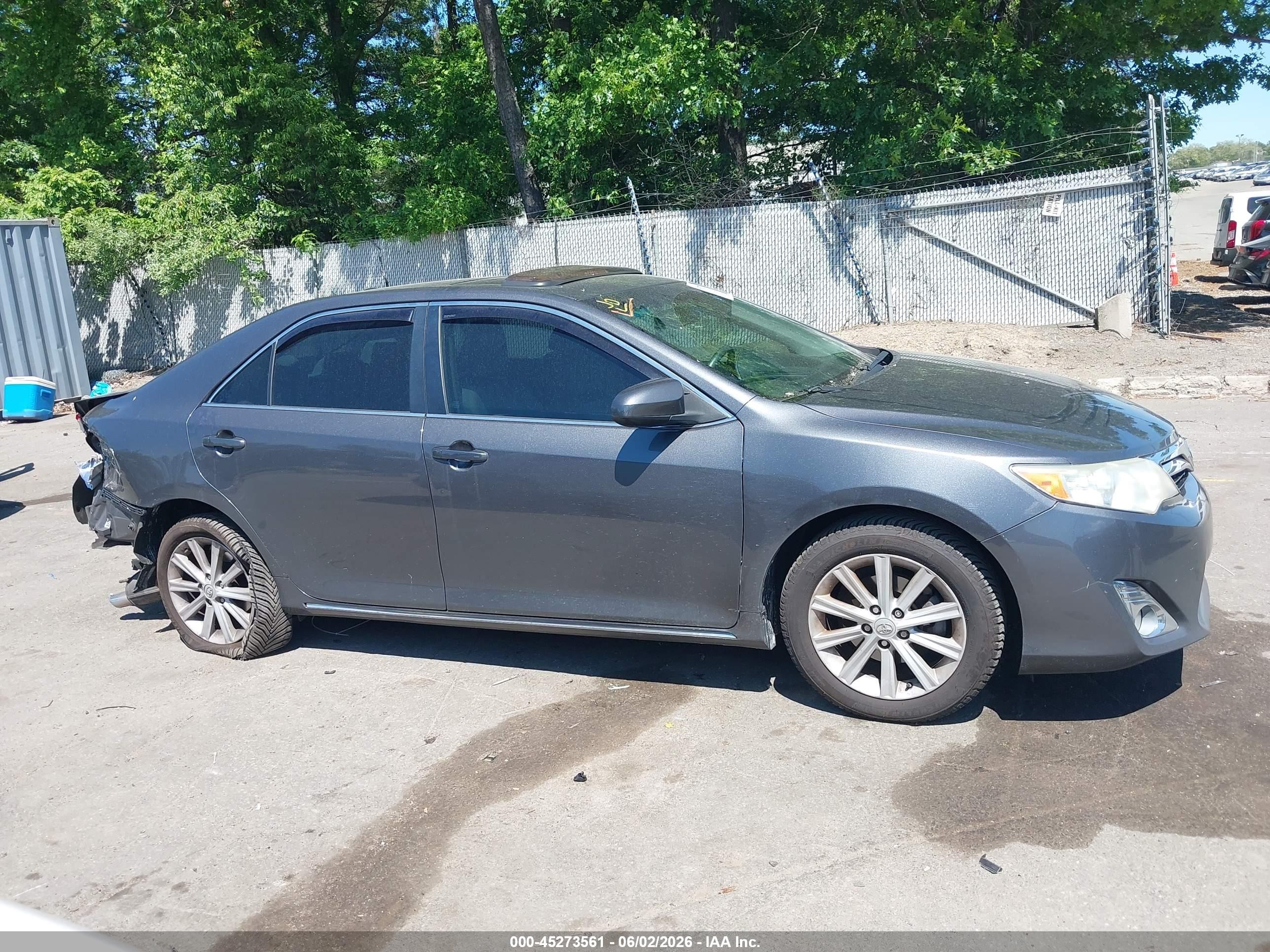 2014 Toyota Camry Xle Gray vin: 4T4BF1FK3ER400254