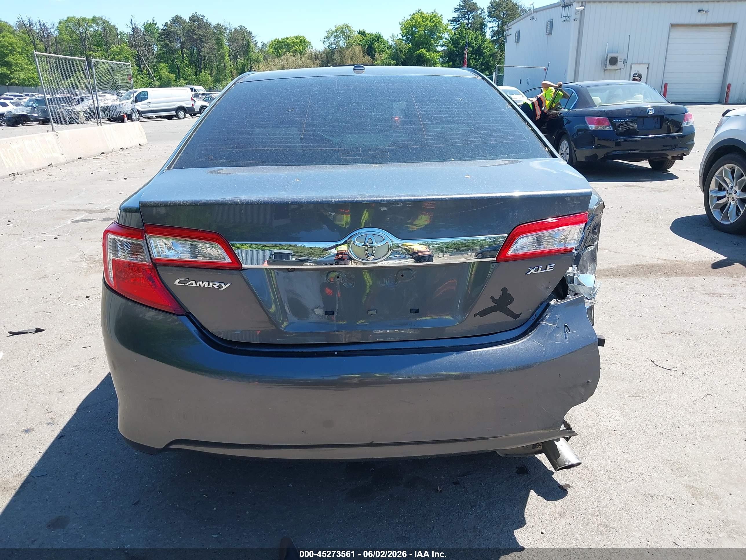 2014 Toyota Camry Xle Gray vin: 4T4BF1FK3ER400254