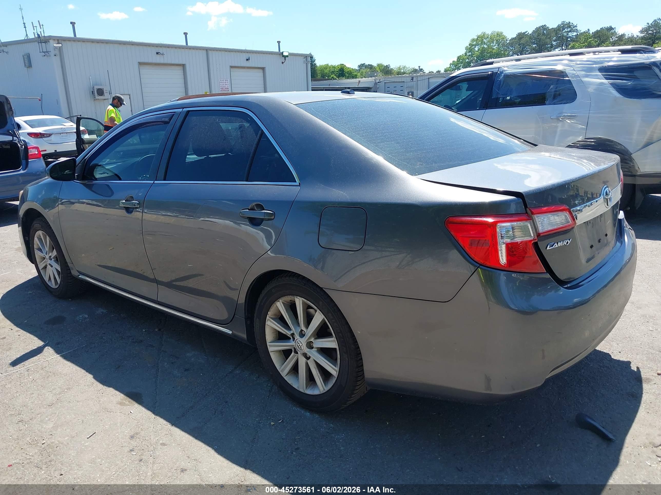 2014 Toyota Camry Xle Gray vin: 4T4BF1FK3ER400254