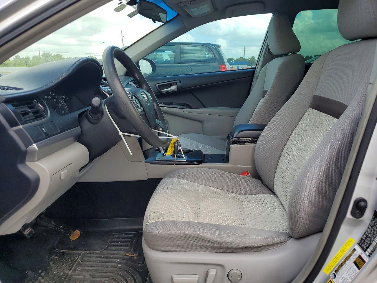 2014 Toyota Camry Le Silver vin: 4T4BF1FK3ER404918