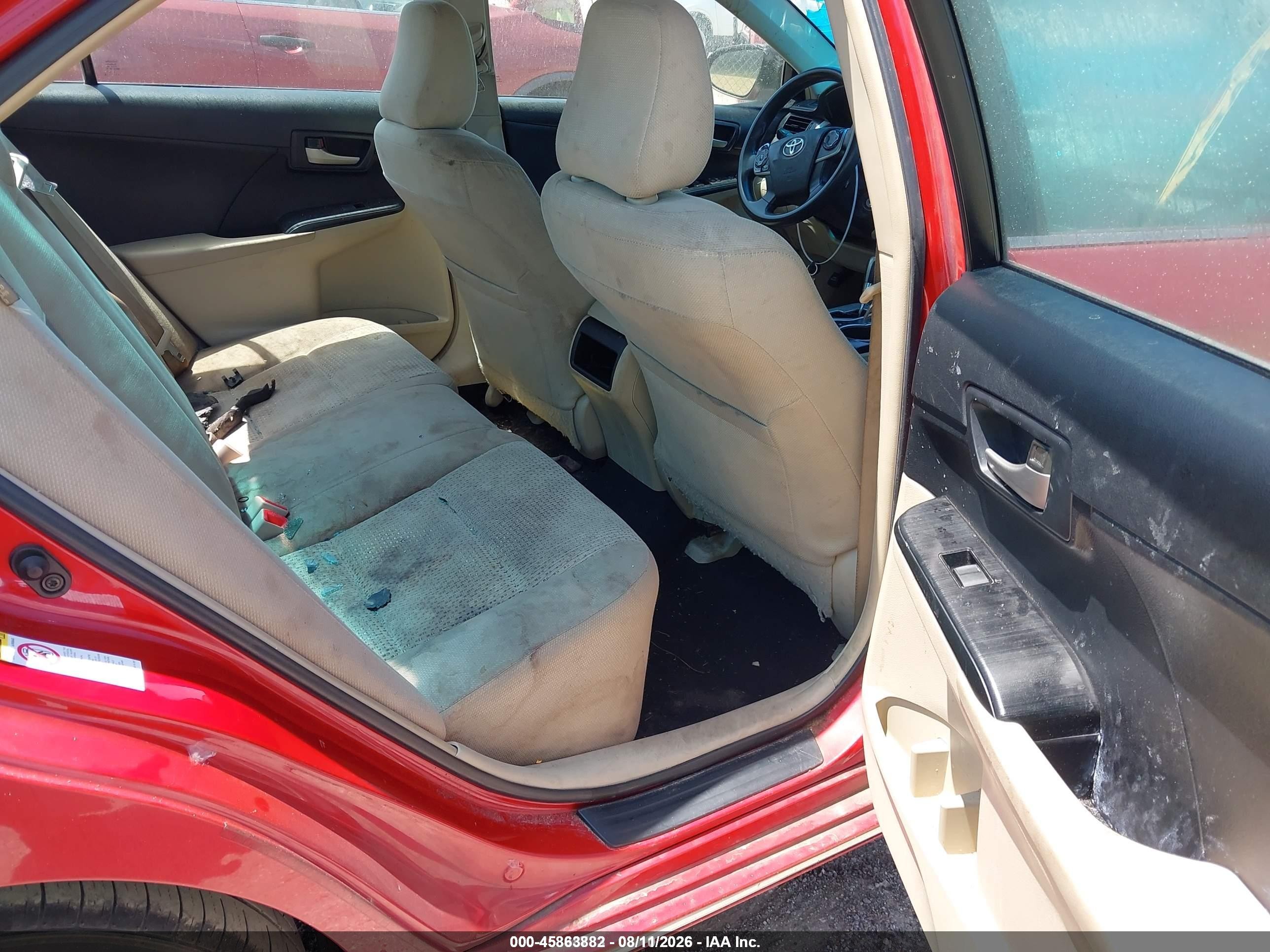 2014 Toyota Camry Le Red vin: 4T4BF1FK3ER407091