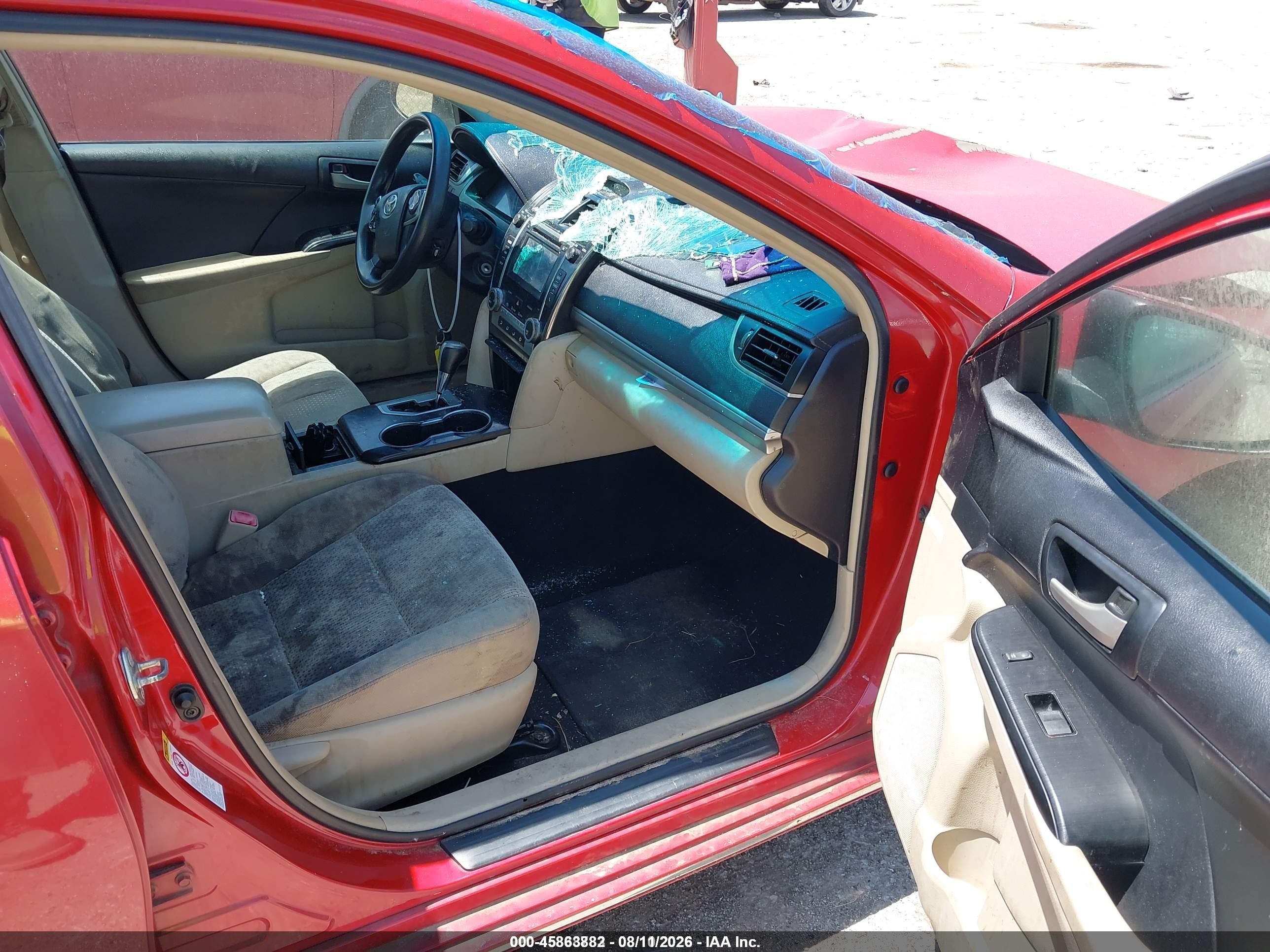 2014 Toyota Camry Le Red vin: 4T4BF1FK3ER407091