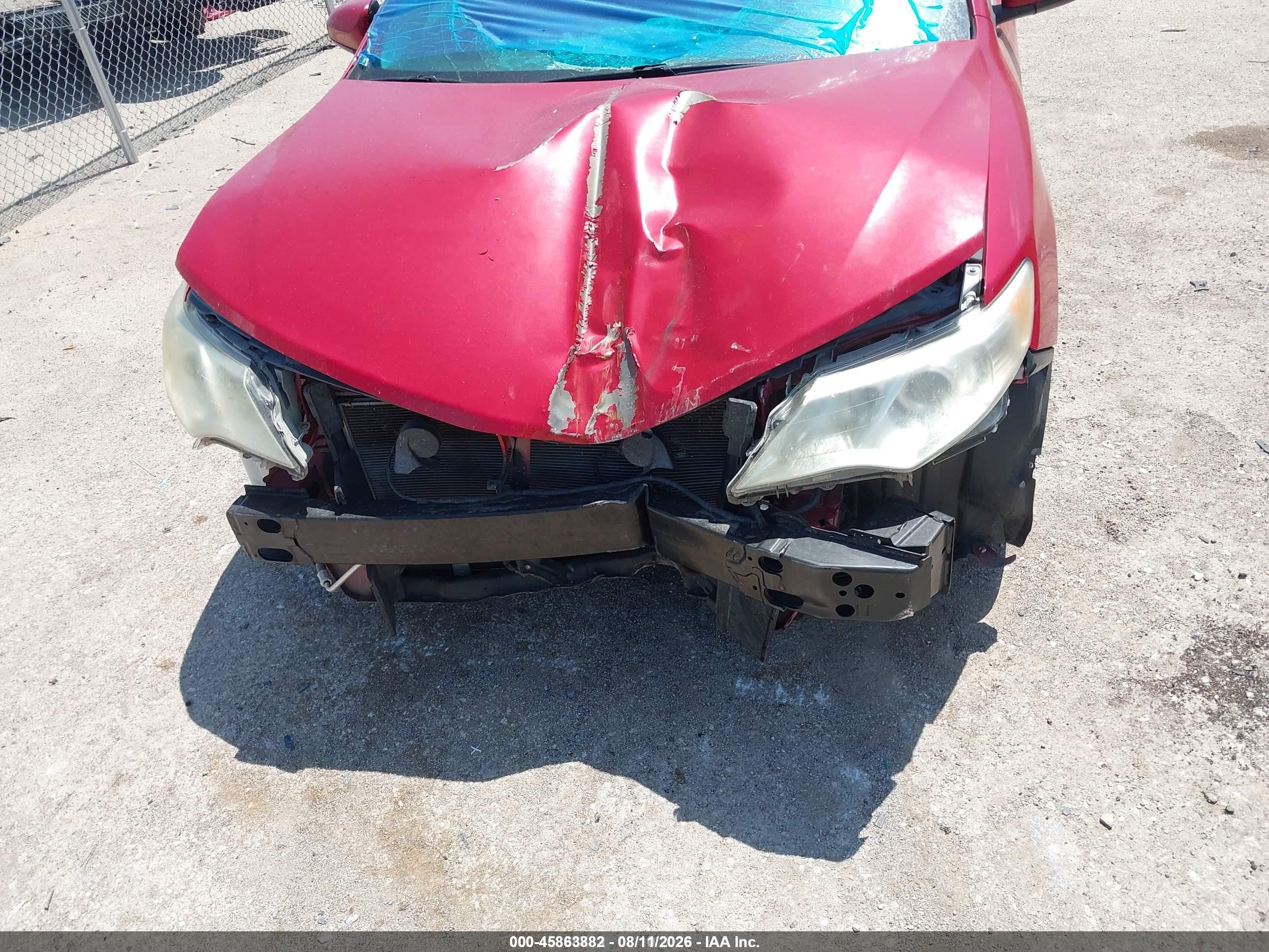 2014 Toyota Camry Le Red vin: 4T4BF1FK3ER407091