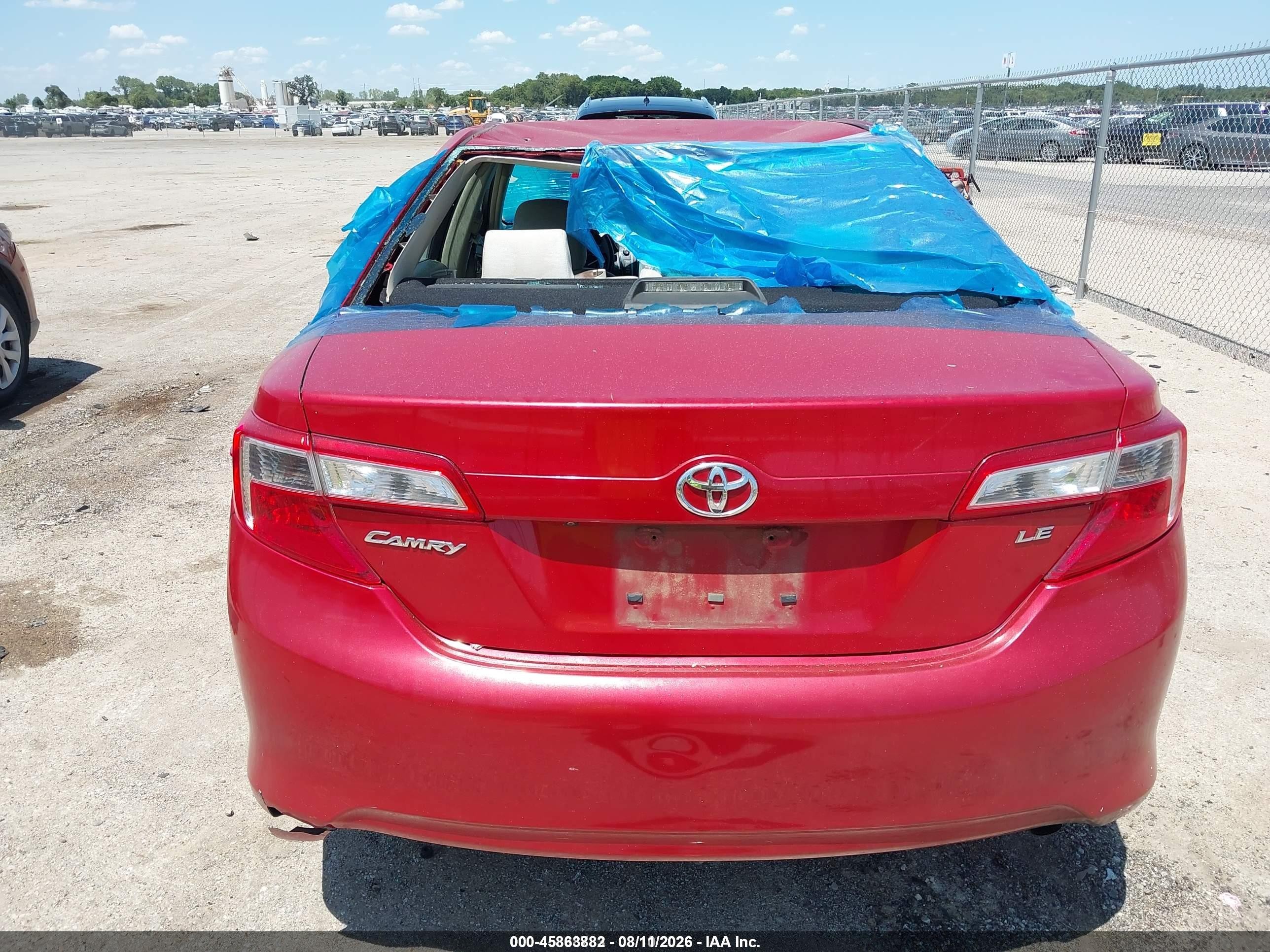 2014 Toyota Camry Le Red vin: 4T4BF1FK3ER407091