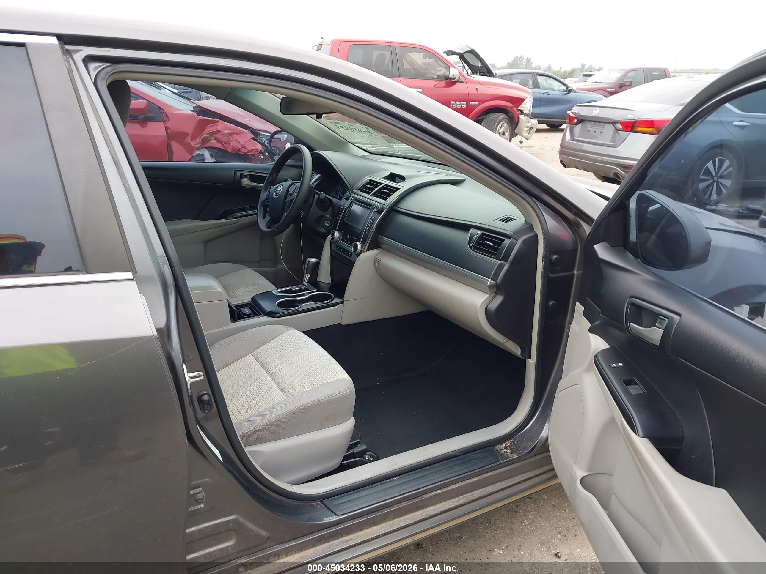 2014 Toyota Camry Le Gray vin: 4T4BF1FK3ER407642
