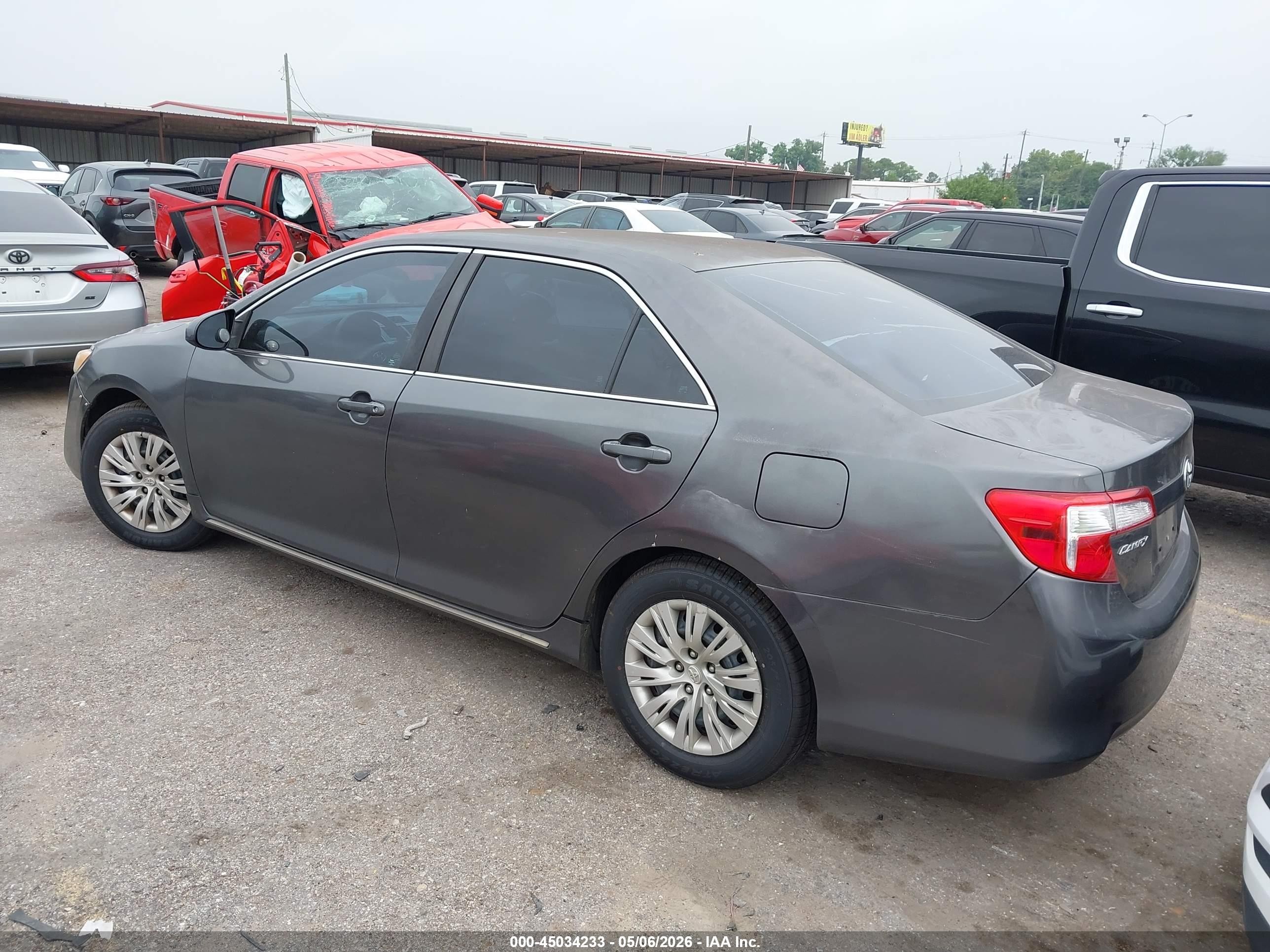 2014 Toyota Camry Le Gray vin: 4T4BF1FK3ER407642