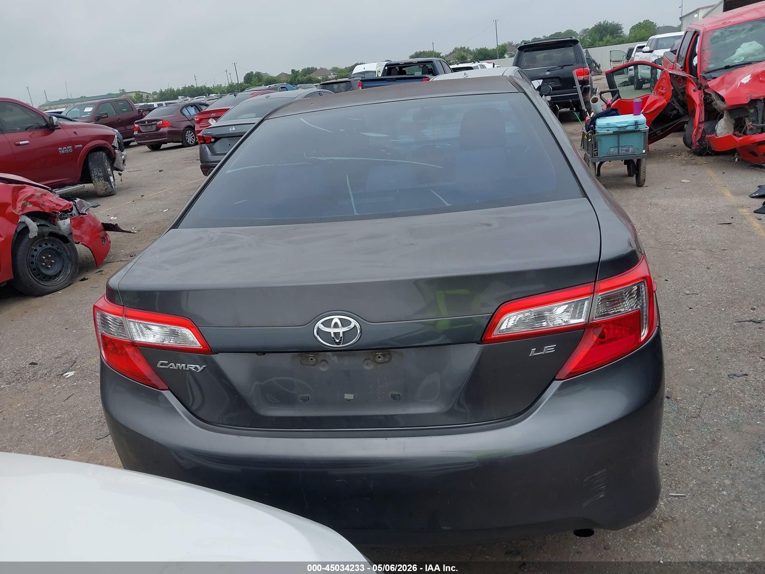 2014 Toyota Camry Le Gray vin: 4T4BF1FK3ER407642