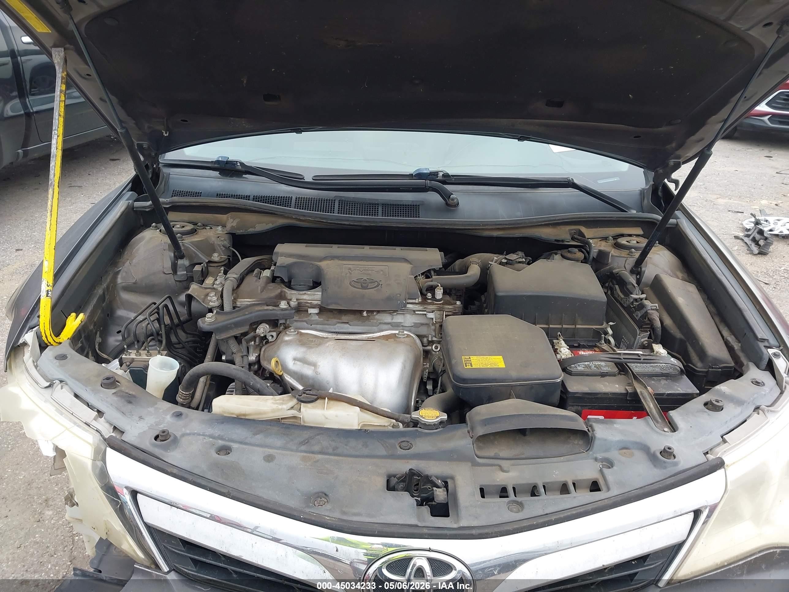 2014 Toyota Camry Le Gray vin: 4T4BF1FK3ER407642