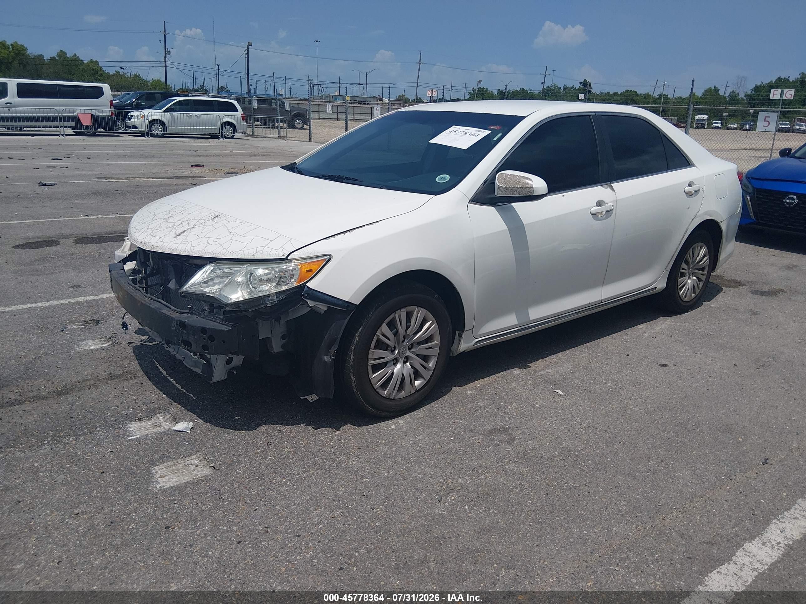 2014 Toyota Camry Le Белый vin: 4T4BF1FK3ER410377
